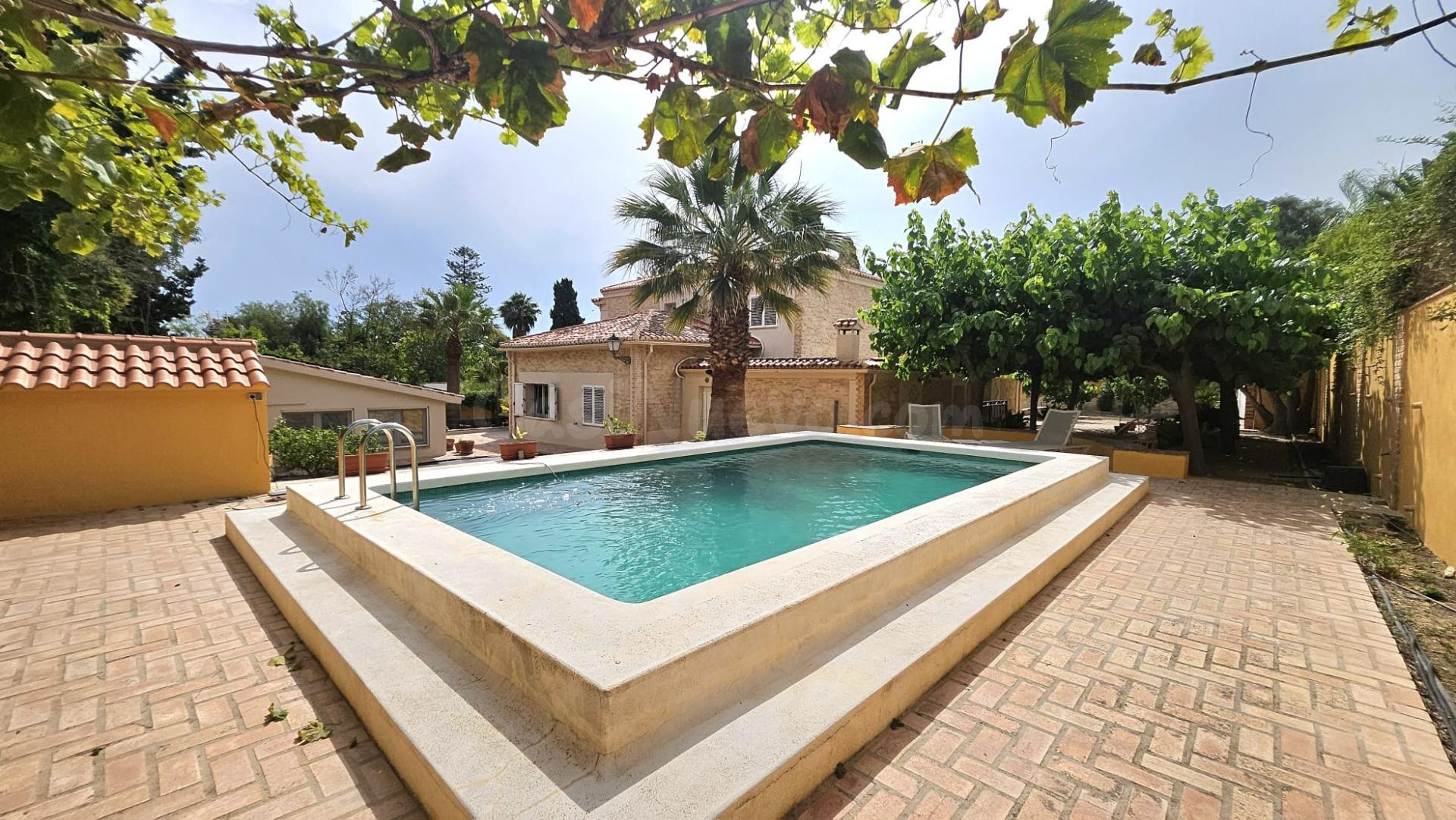 Se Vende Chalet de Lujo