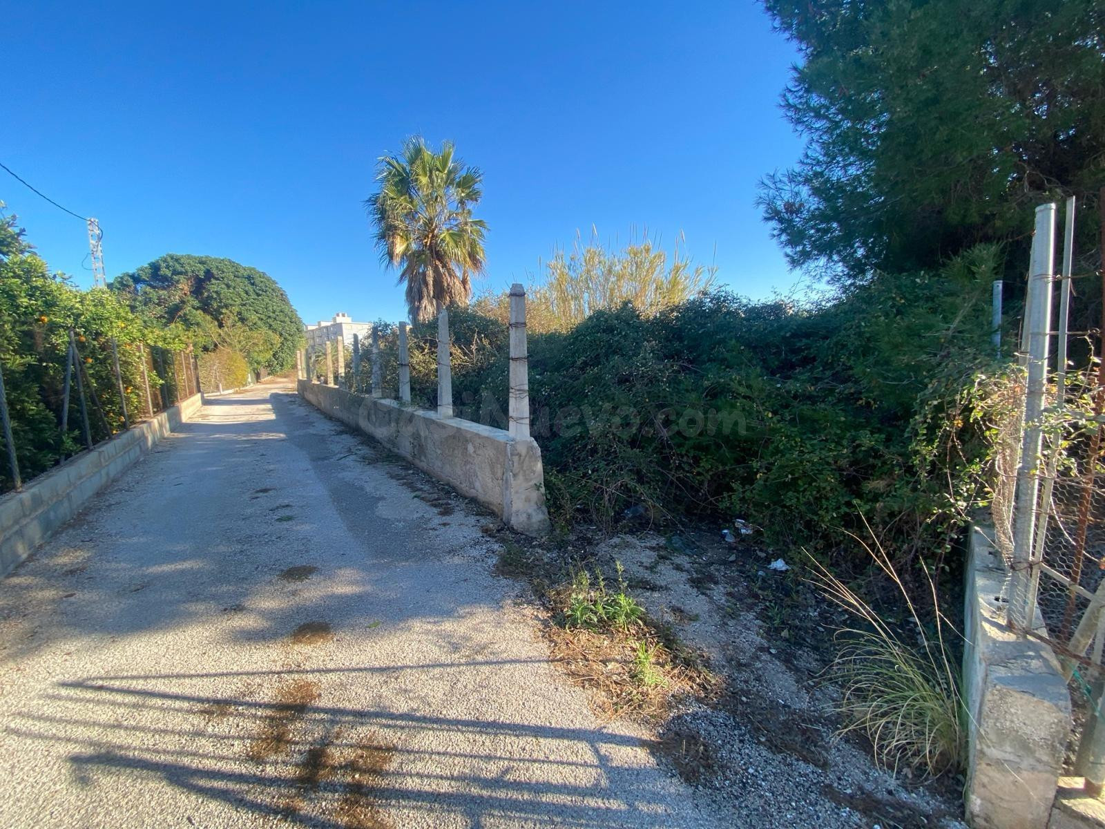 Terreno urbanizable en playa Tavernes de la Valldigna en ven