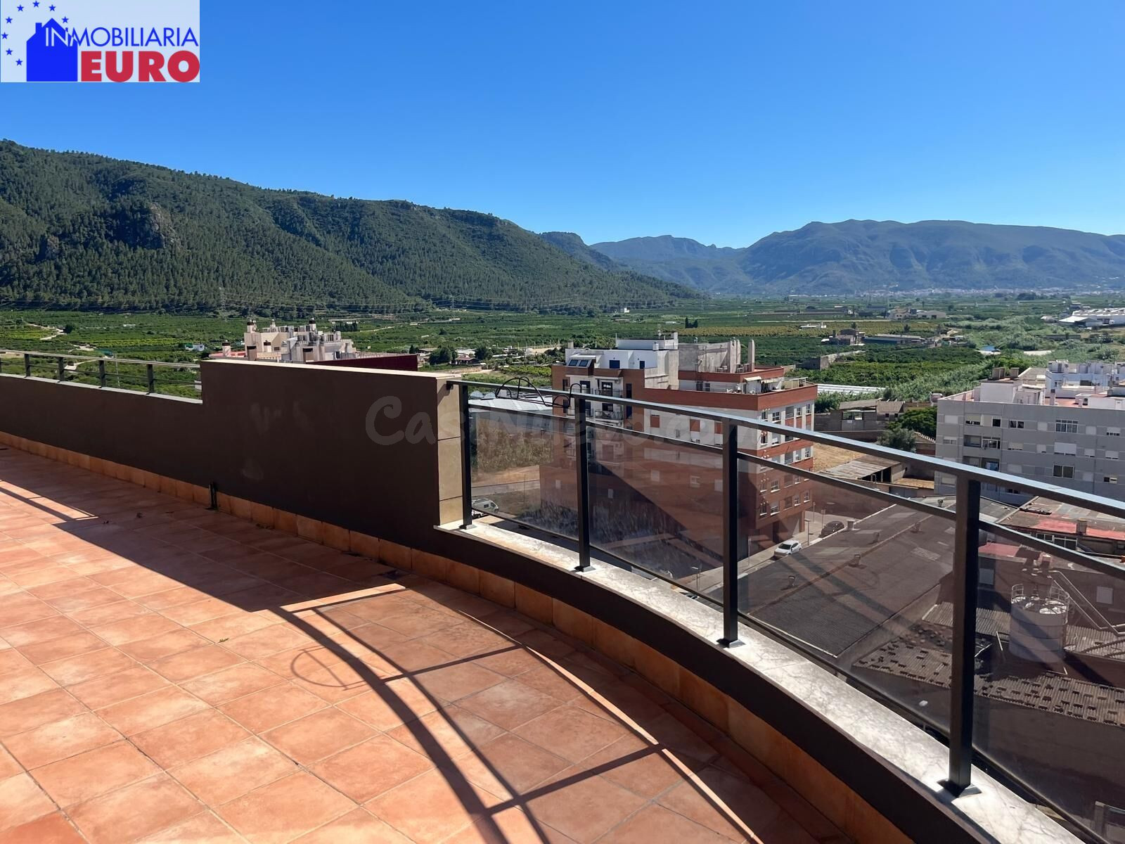IMPRESIONANTE ÁTICO 4 habitaciones, DOS  GARAJES Y TRASTERO ,EXTERIOR,  TAVERNES DE LA VALLDIGNA