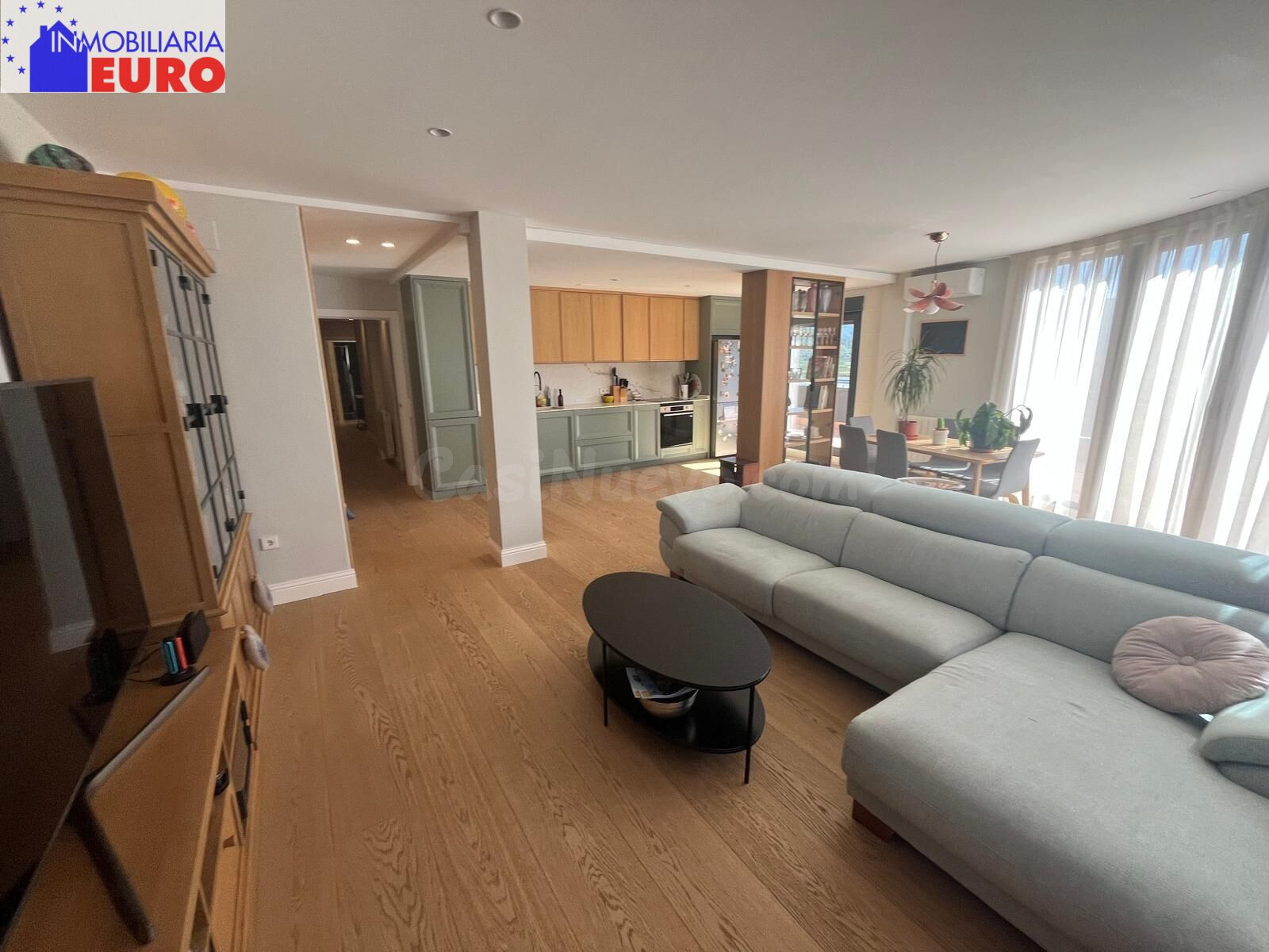 IMPRESIONANTE ÁTICO 4 habitaciones, DOS  GARAJES Y TRASTERO  - foto 4
