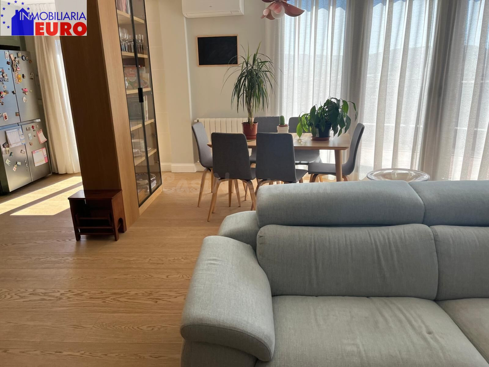 IMPRESIONANTE ÁTICO 4 habitaciones, DOS  GARAJES Y TRASTERO  - foto 5