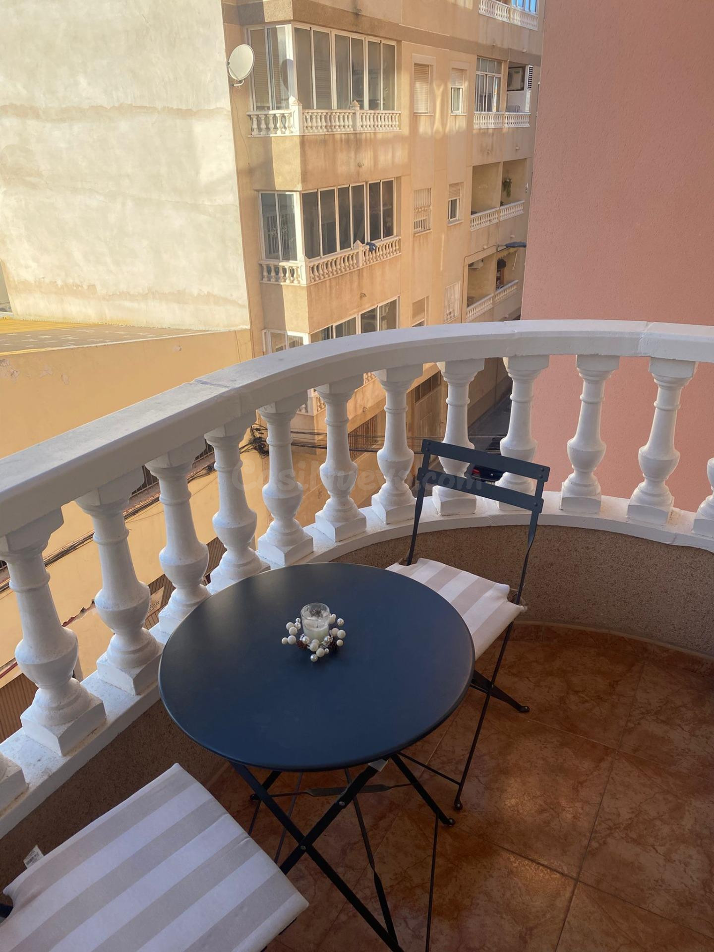 OPORTUNIDAD!!!!! APARTAMENTO CENTRICO CON PISCINA COMUNITARIA
