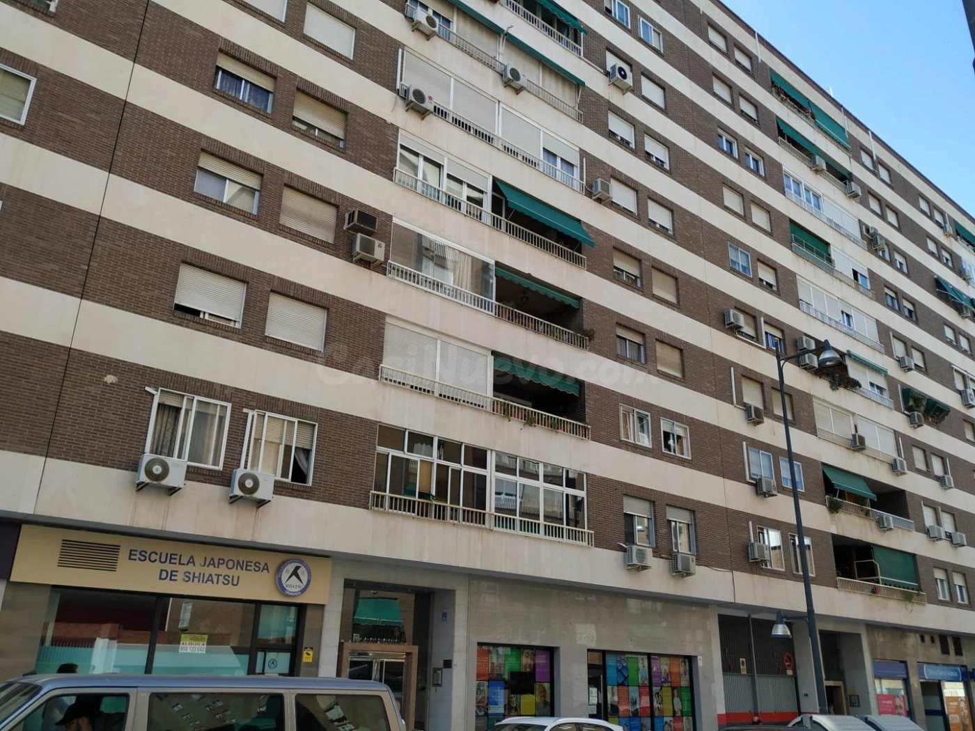 Local comercial 200m² en venta - Granada