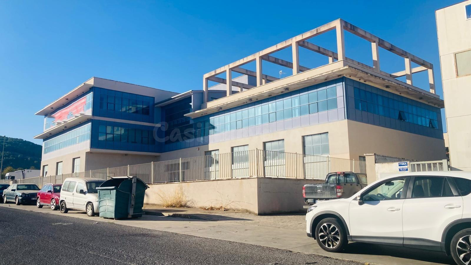 EDIFICIO COMPLETO DE LOCALES, OFICINAS Y GARAJES