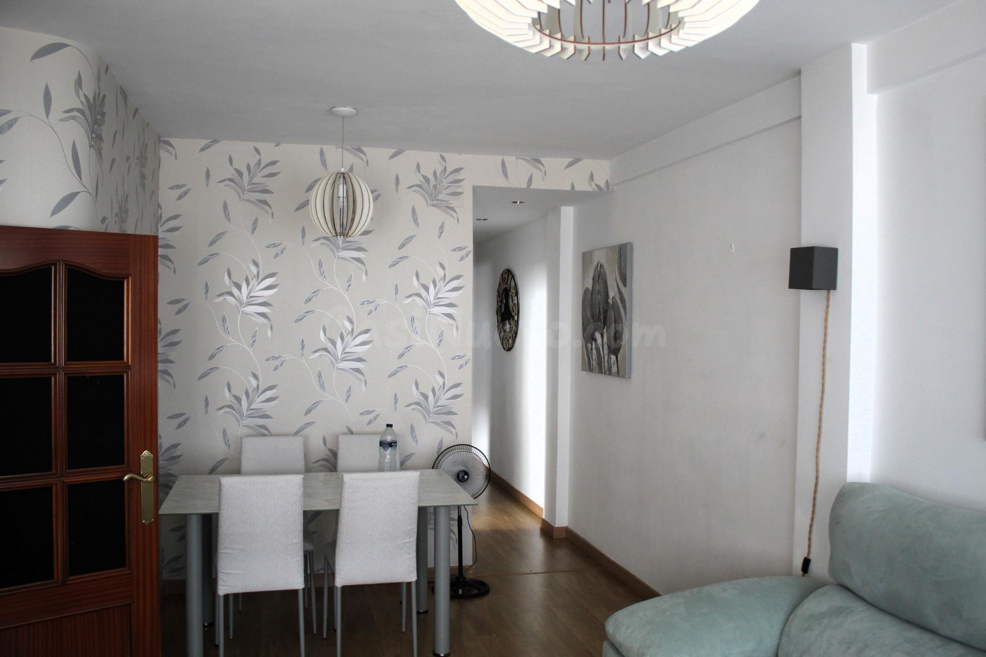 Acogedor Piso en Gamarra, Málaga – Ideal para Entrar a Vivir
