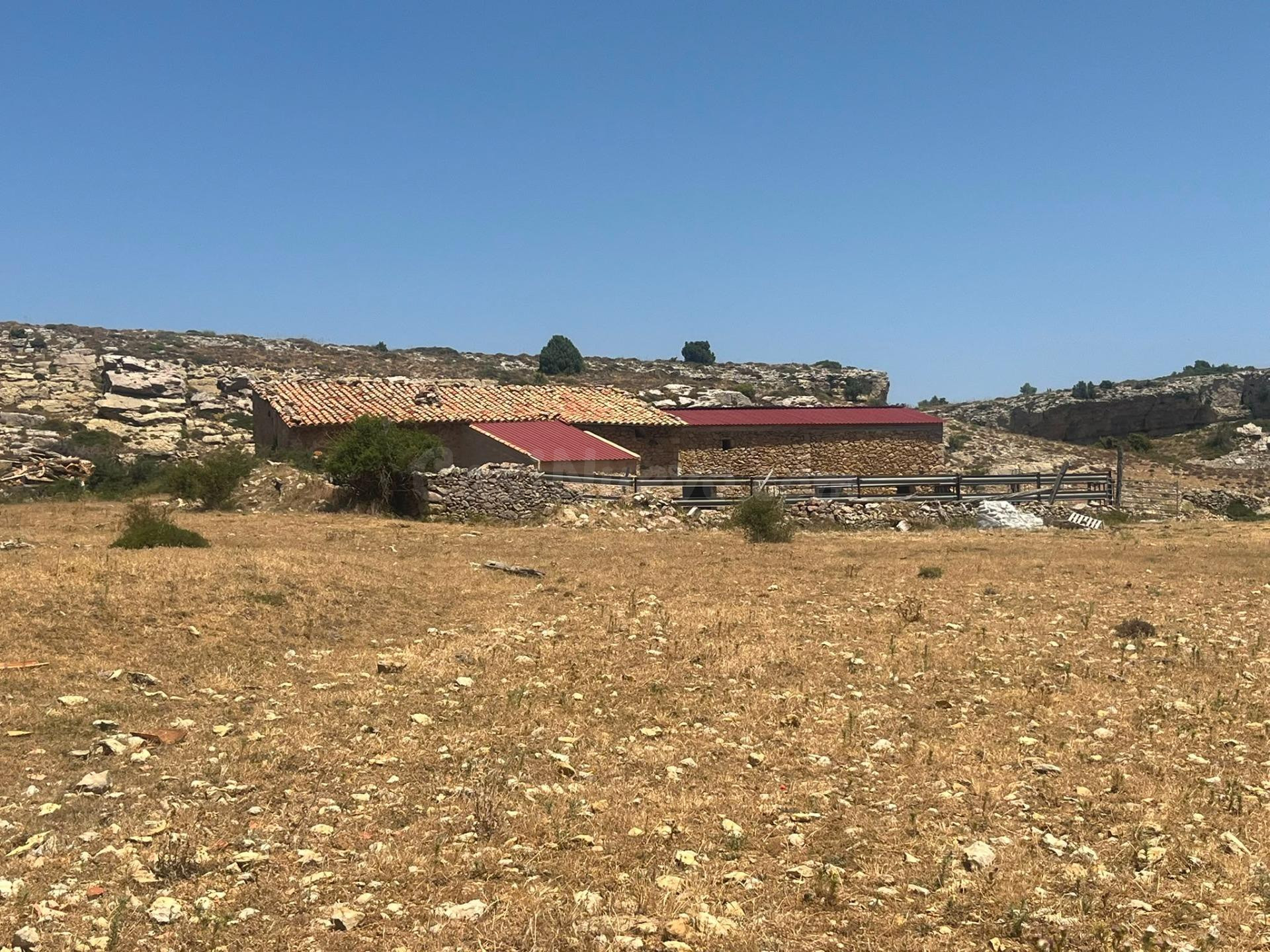 Finca rústica con masía en Peñarroya de Tastavins - foto 2