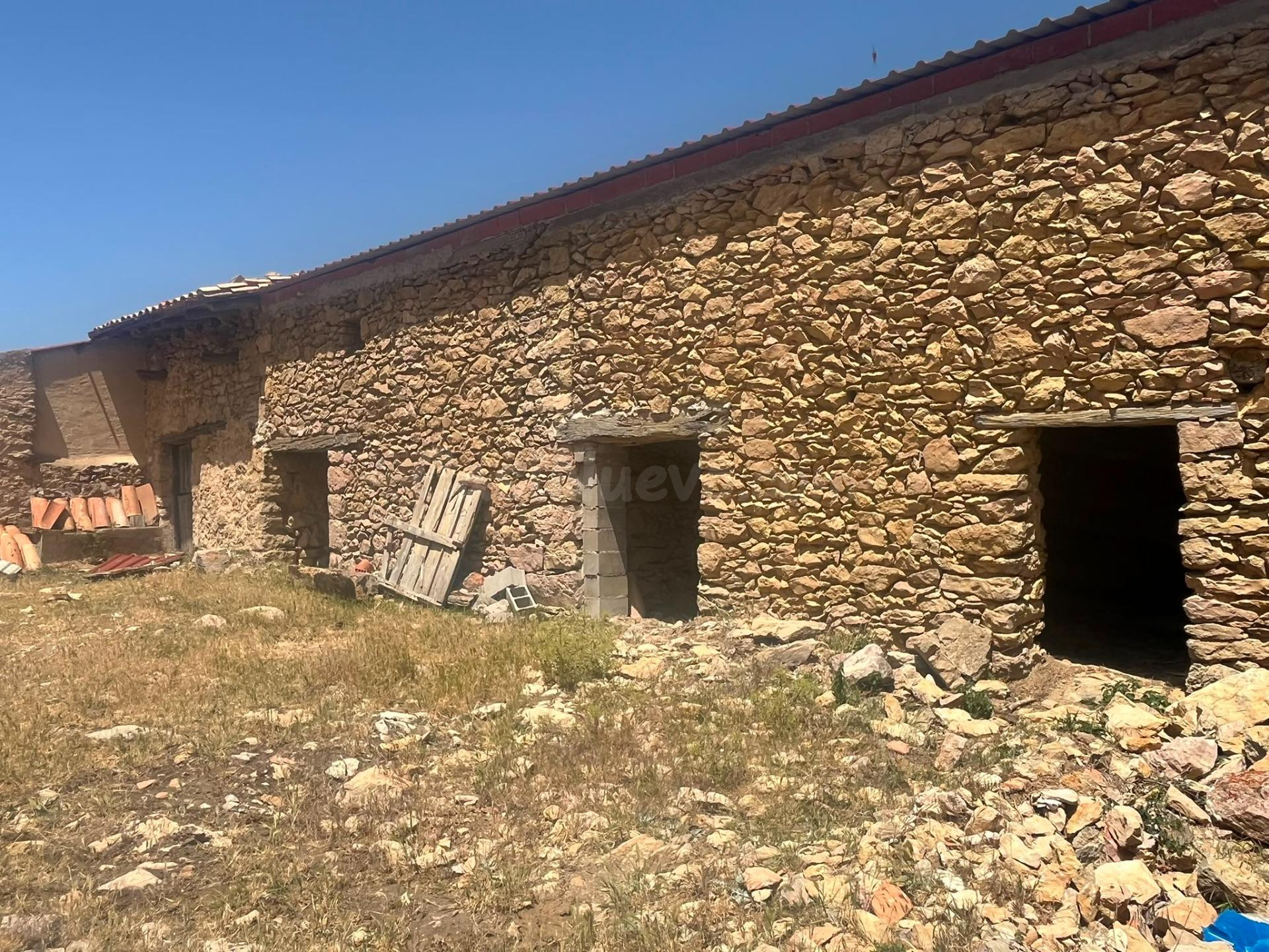 Finca rústica con masía en Peñarroya de Tastavins - foto 4
