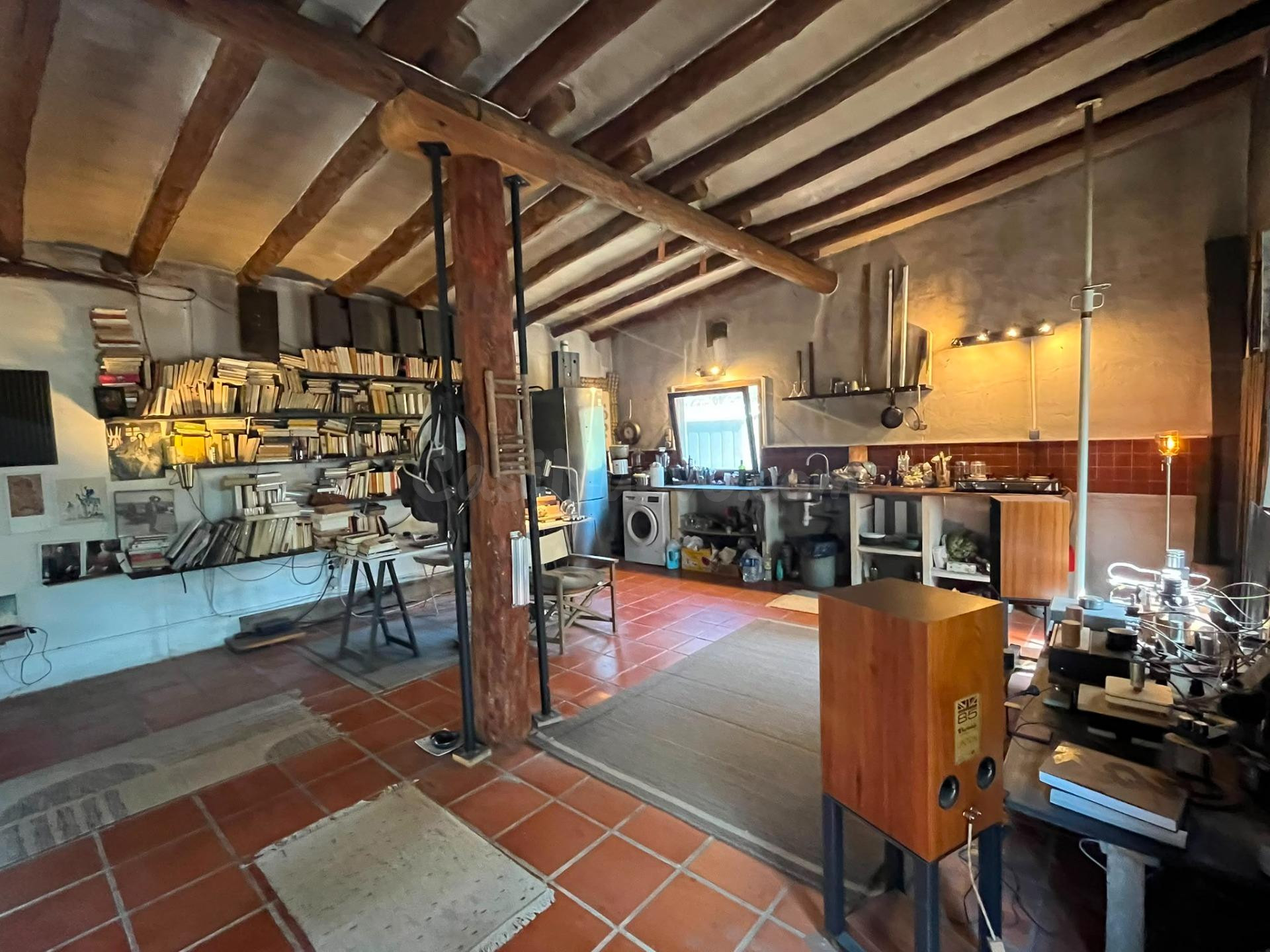 Finca rústica con almacén en Ráfales - foto 5