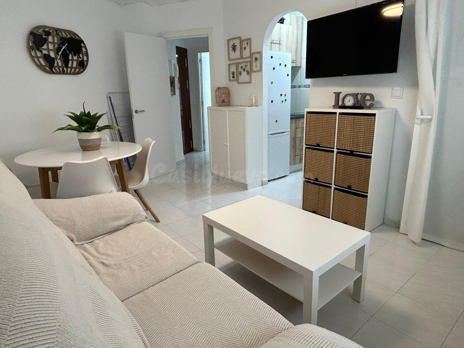 Apartamento de Alquiler en Primera Línea de Playa, (Mezquitilla)