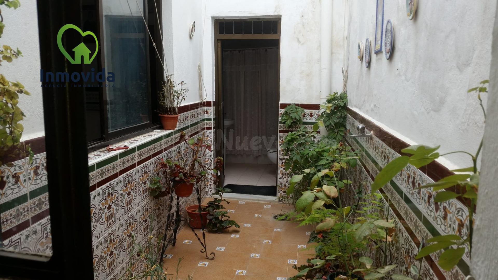 Amplia Casa en el Corazón de Aguilar de la Frontera - Oportunidad Única