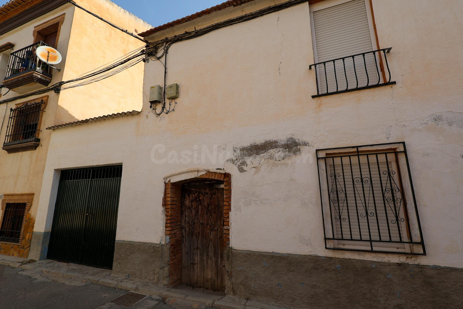 Parcela de 452 m2 en el centro de Alhendín disponible en permuta