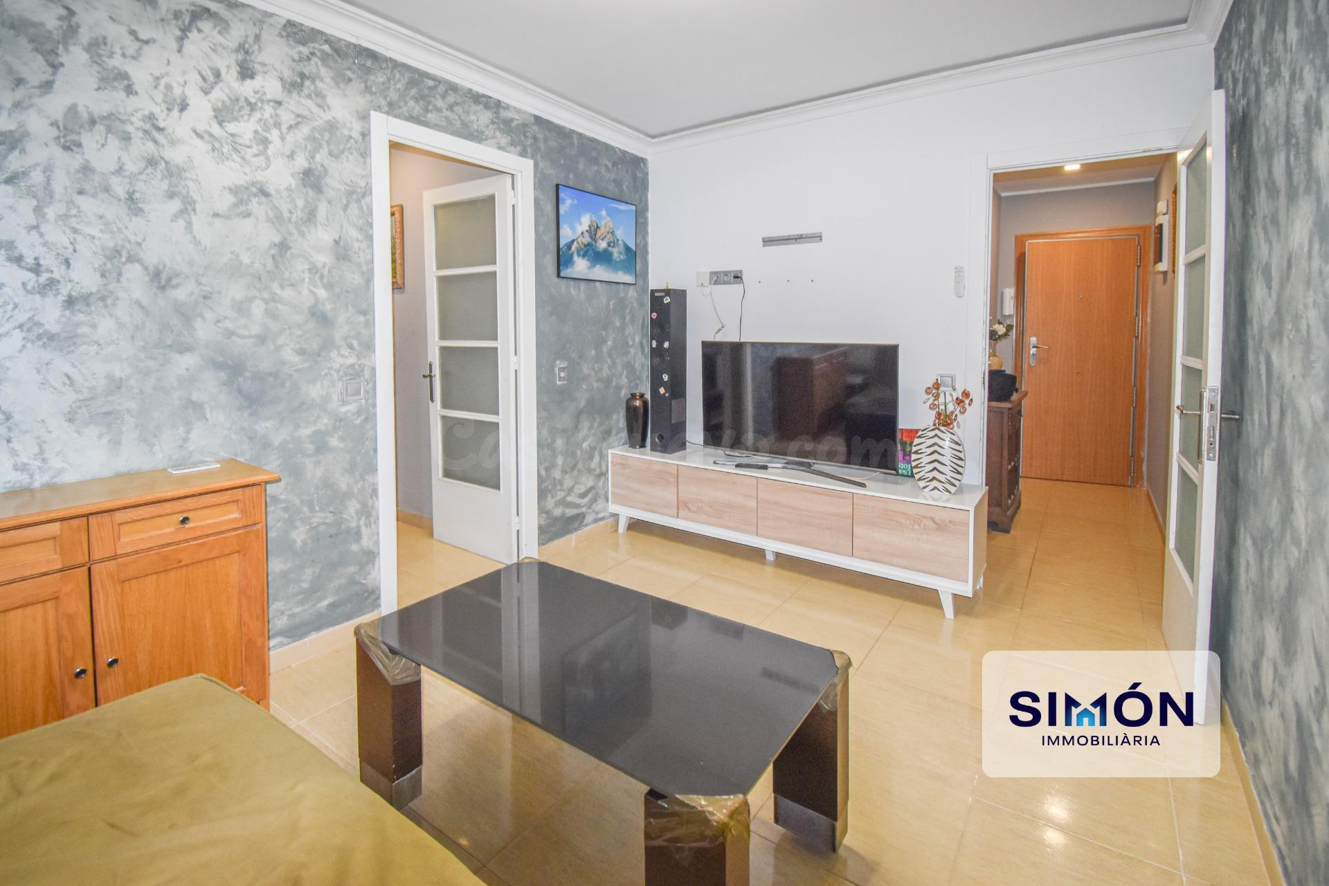 ¡Inversores! Práctico piso de 55m2, 3 habitaciones, alquilado