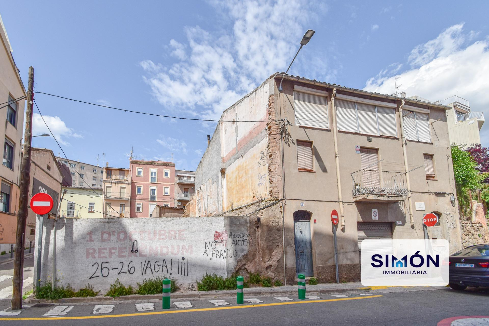Parcela urbana en venta en el centro de Manresa de 95 m2 con - foto 3