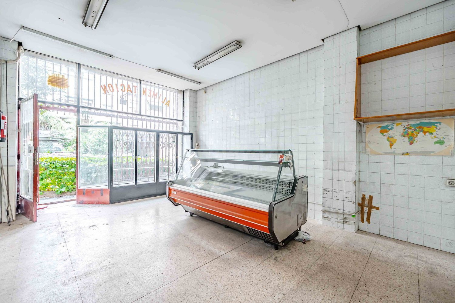Local comercial 52m² en alquiler - Comillas