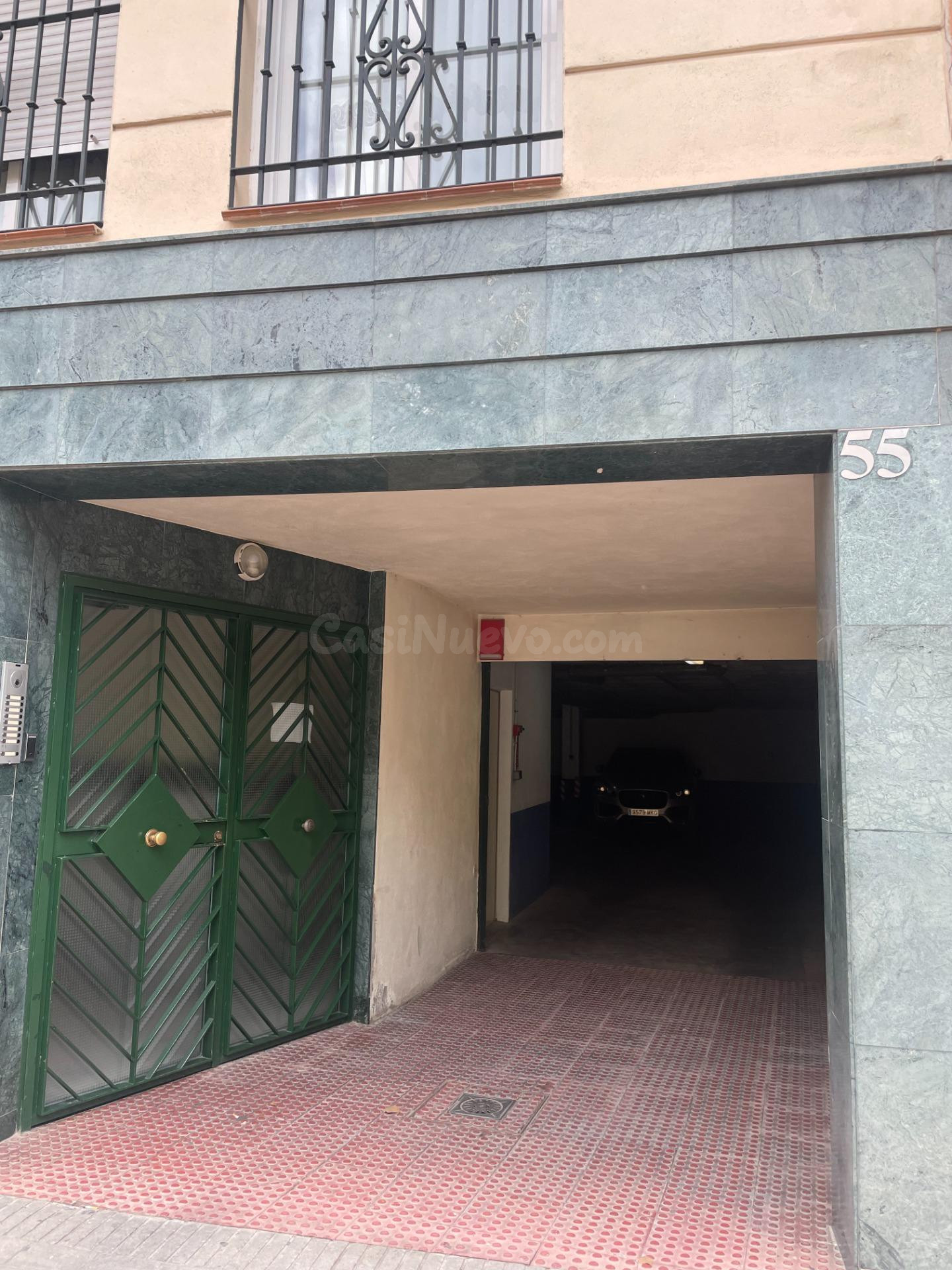 PLAZA DE APARCAMIENTO Y TRASTERO EN VENTA