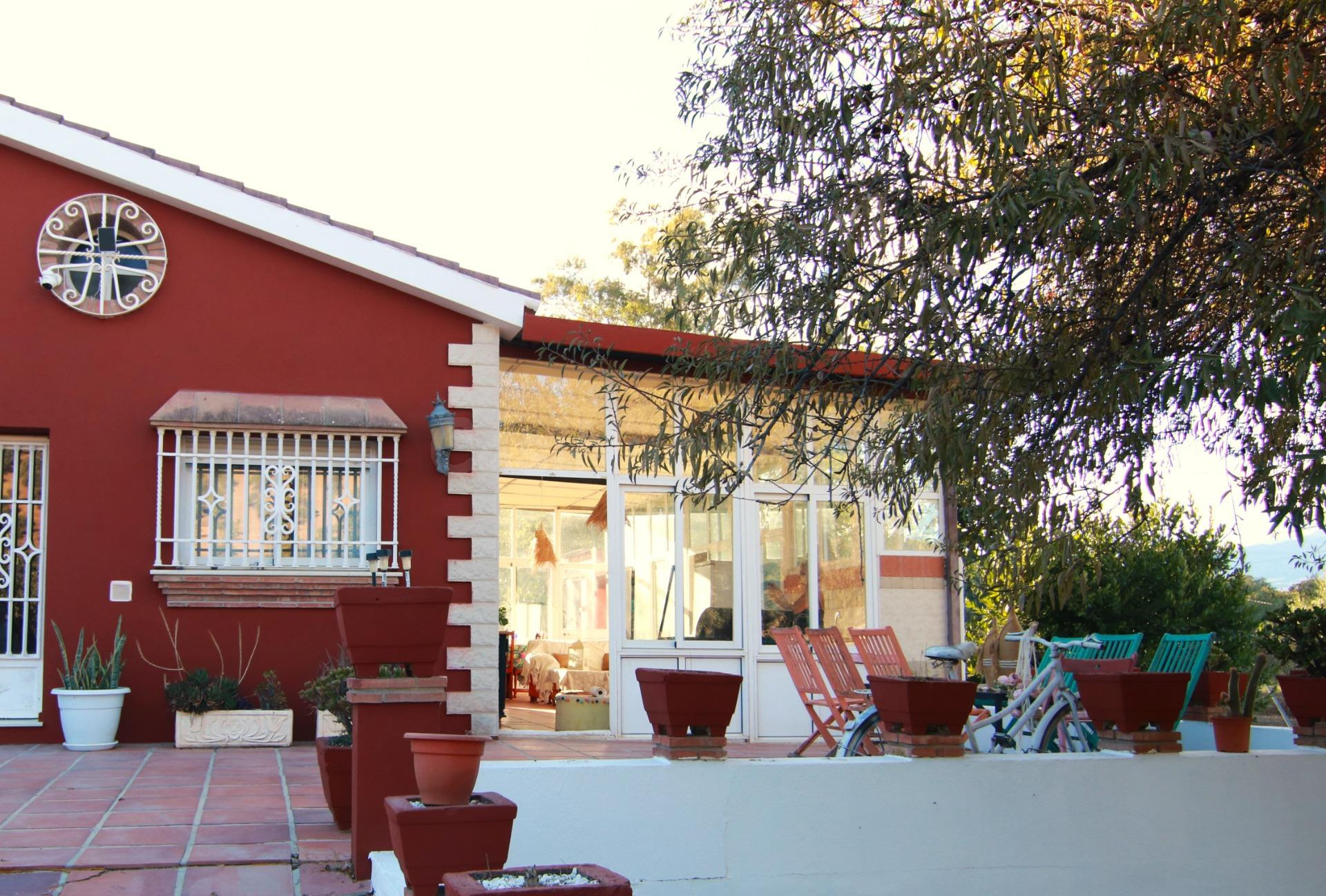 Casa de campo con piscina salada y vistas abiertas en Coín