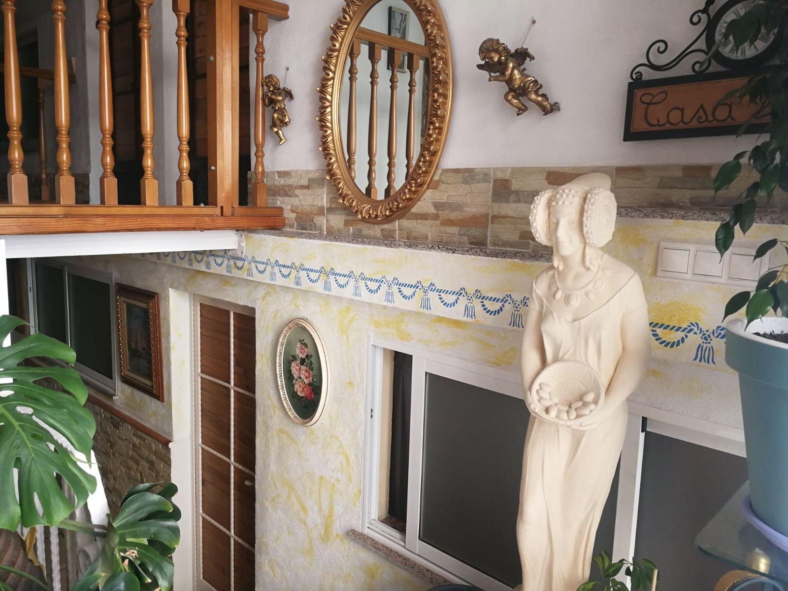 Vivienda Unifamiliar de 24 habitaciones • Elche | Con 9 Baños y 3 Cocinas