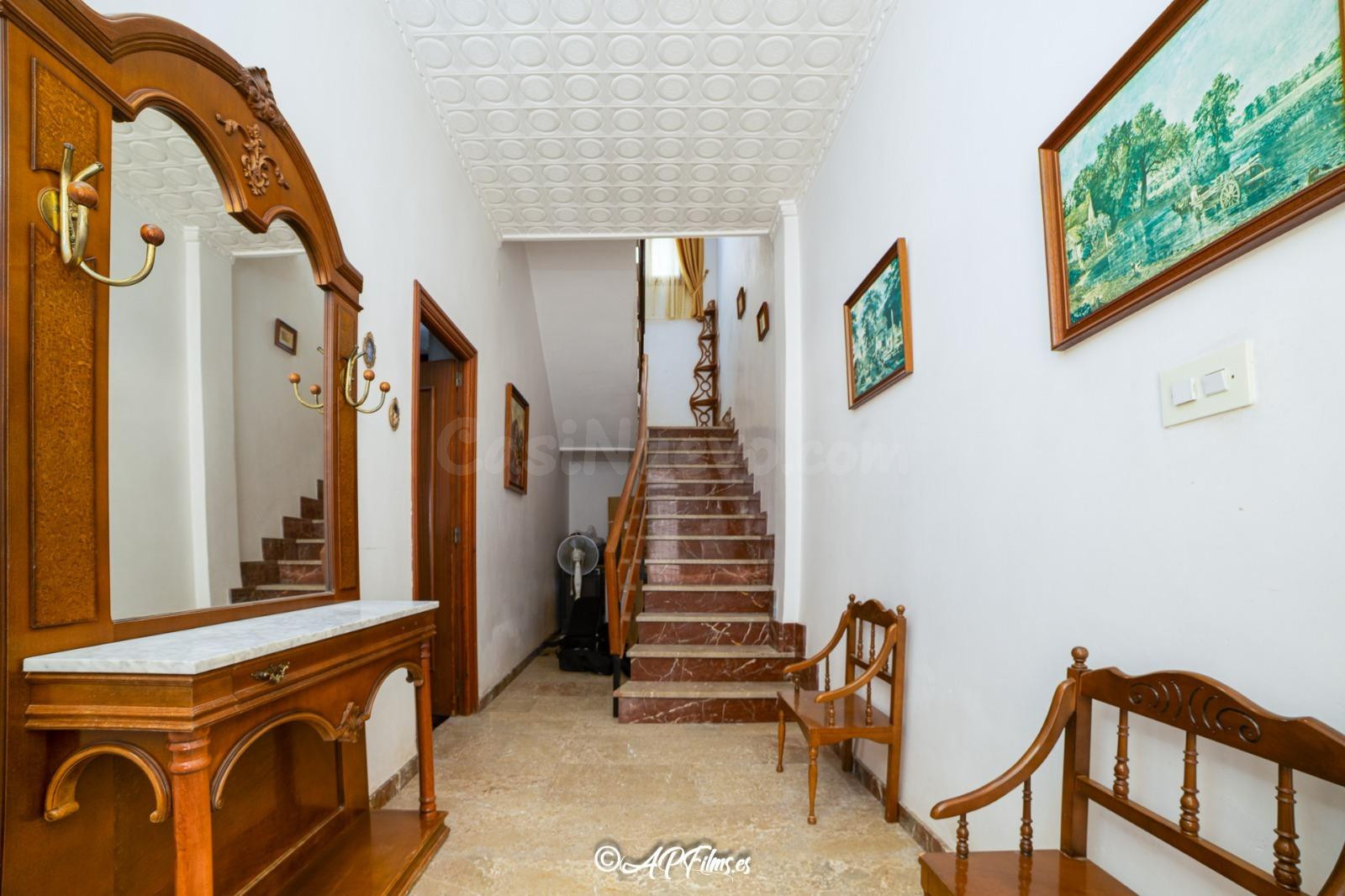 “Gran piso familiar en el centro de Cehegín — 290 m2 con garaje”