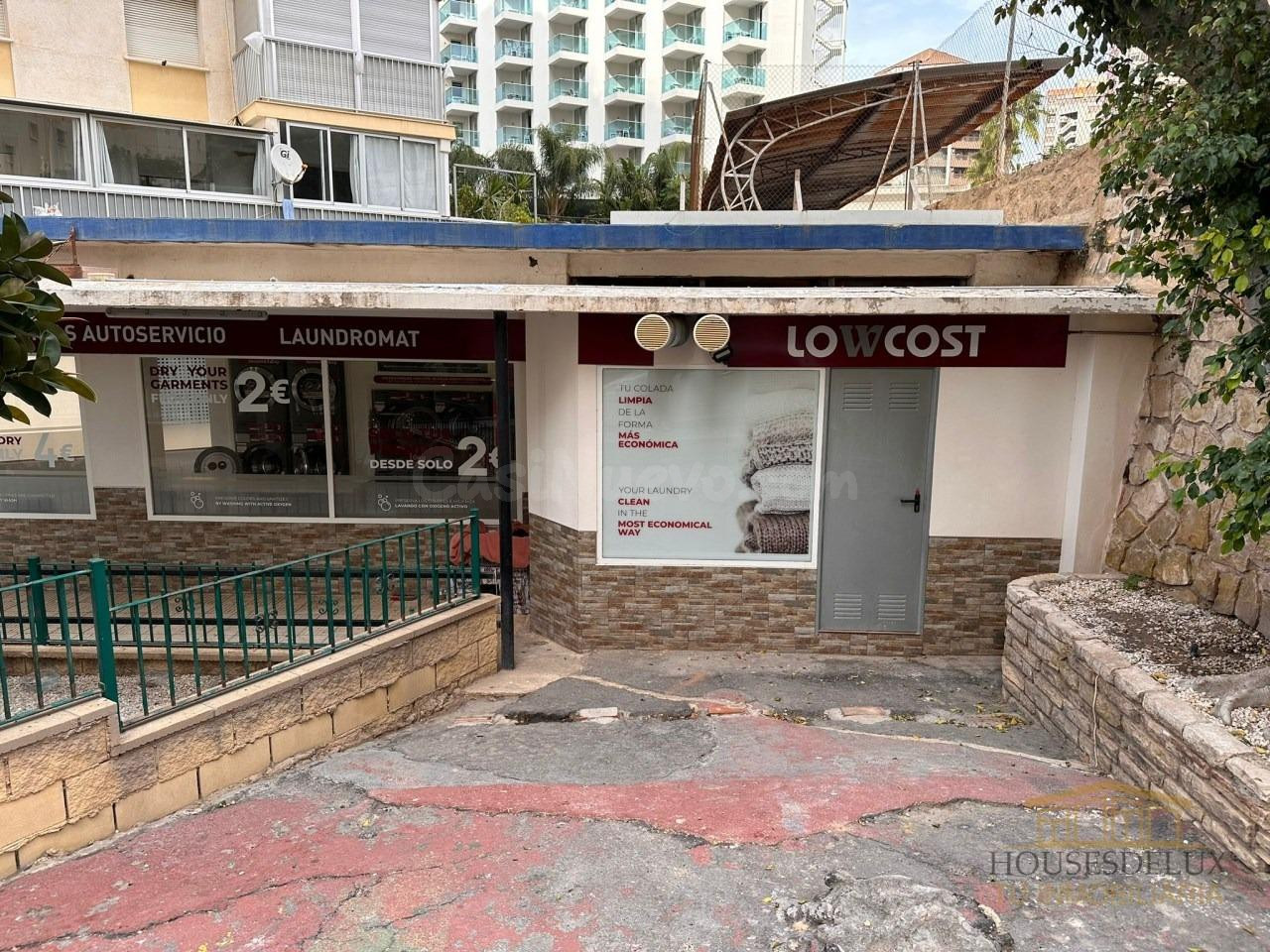 Local Comercial de 65 m2 a 30m de Playa de Levante • Benidorm | Con Garaje