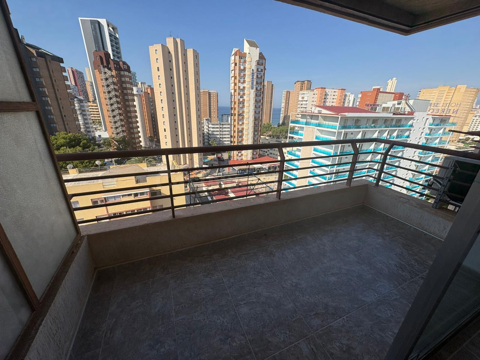 Apartamento de 65 m2 con terraza | 1 Dormitorio y 1 Baño | Piscina comunitaria