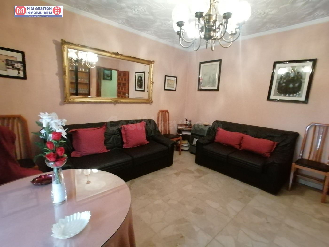 CASA CENTRICA CON VIVIENDA COMPLETA EN PLANTA ALTA Y OTRA EN - foto 3