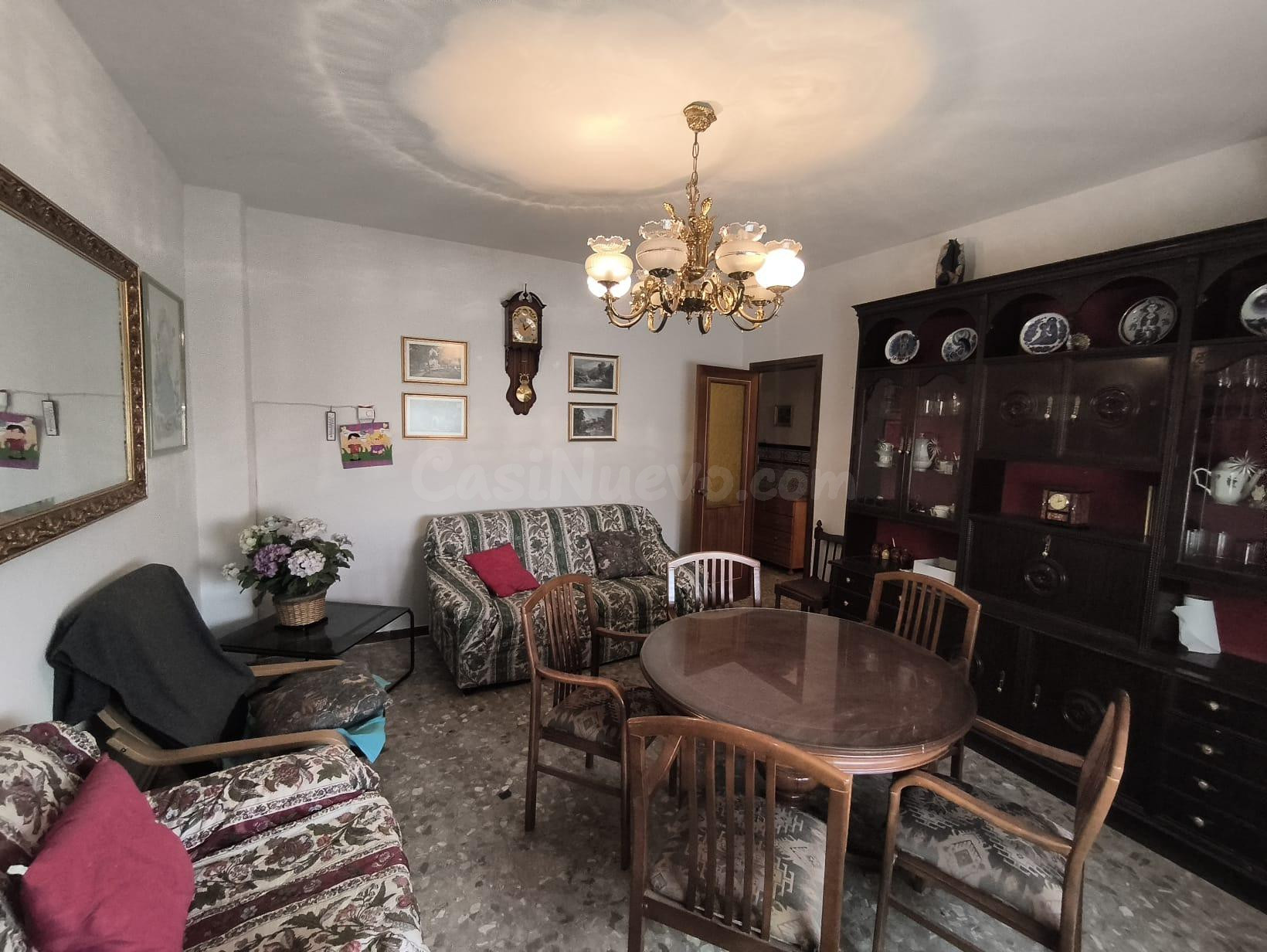 Amplia Casa en Noblejas - Oportunidad Única por €180,000 - foto 3