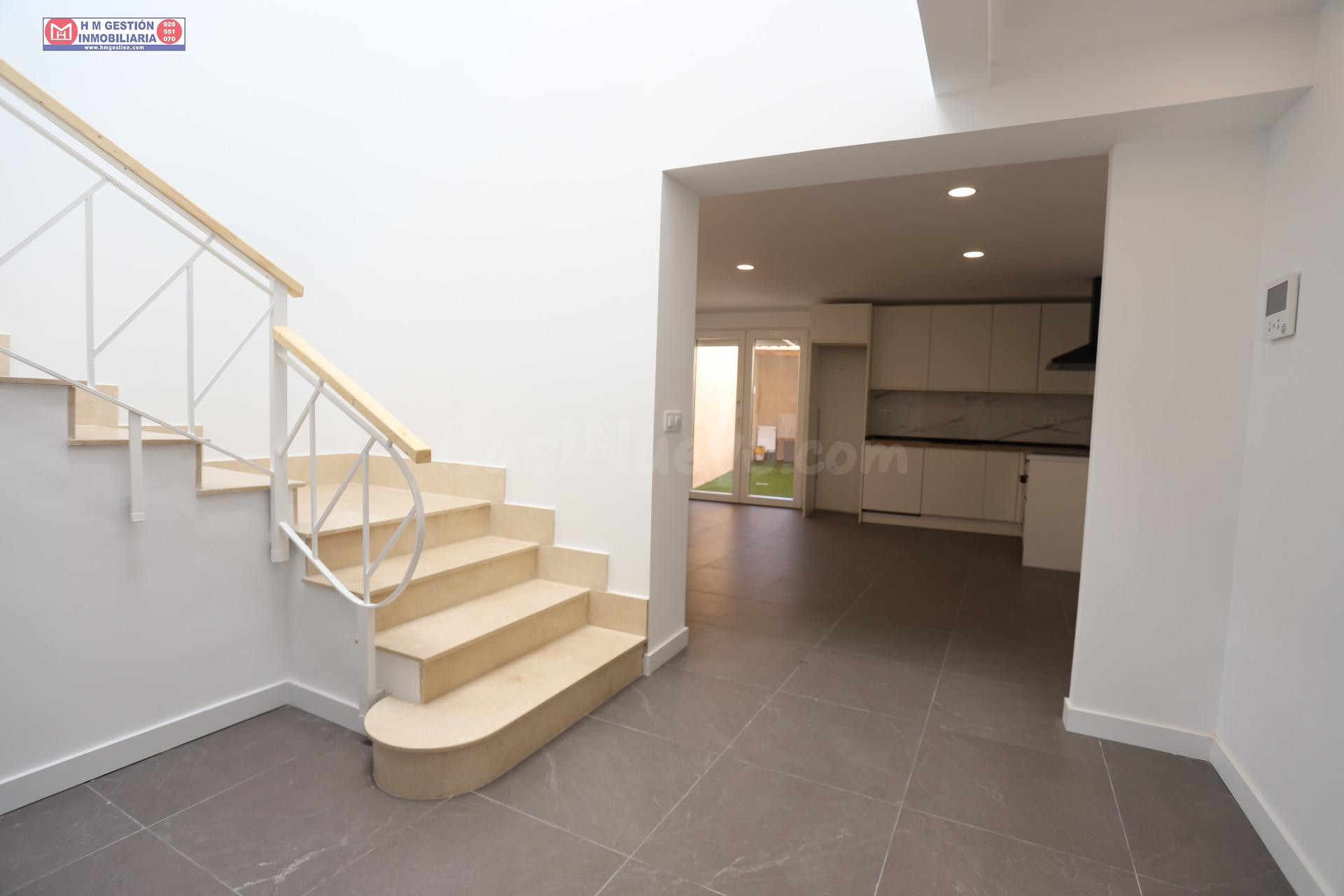 Impecable Casa reformada integral en Alcázar de San Juan con dormitorio en planta baja y tres en primera pta. aerotermia en toda la vivienda