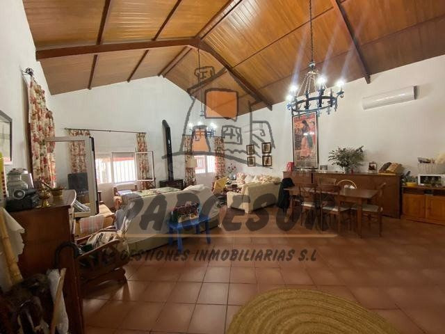 ZONA LAS CUEVAS-PARAMO - Parcela de 3.000 m2 con casa de 84  - foto 2