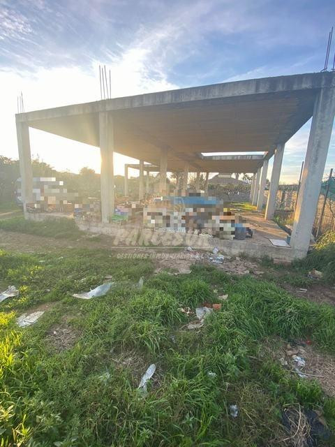 BARQUERA -  Parcela de 2.500m con agua potable, luz y pozo y una edificación iniciada.