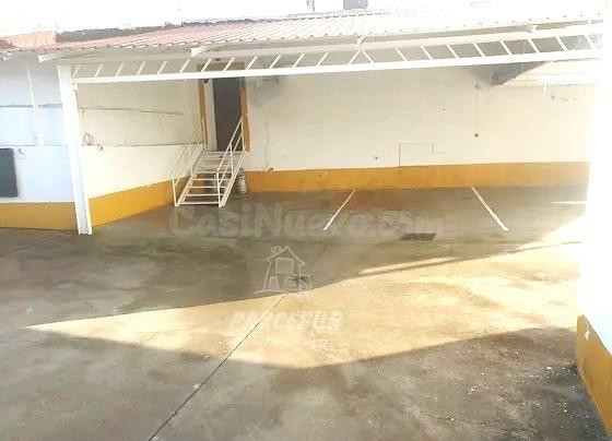 En Almodóvar del Río, Solar de 180m2 aprox. con luz y agua. - foto 2