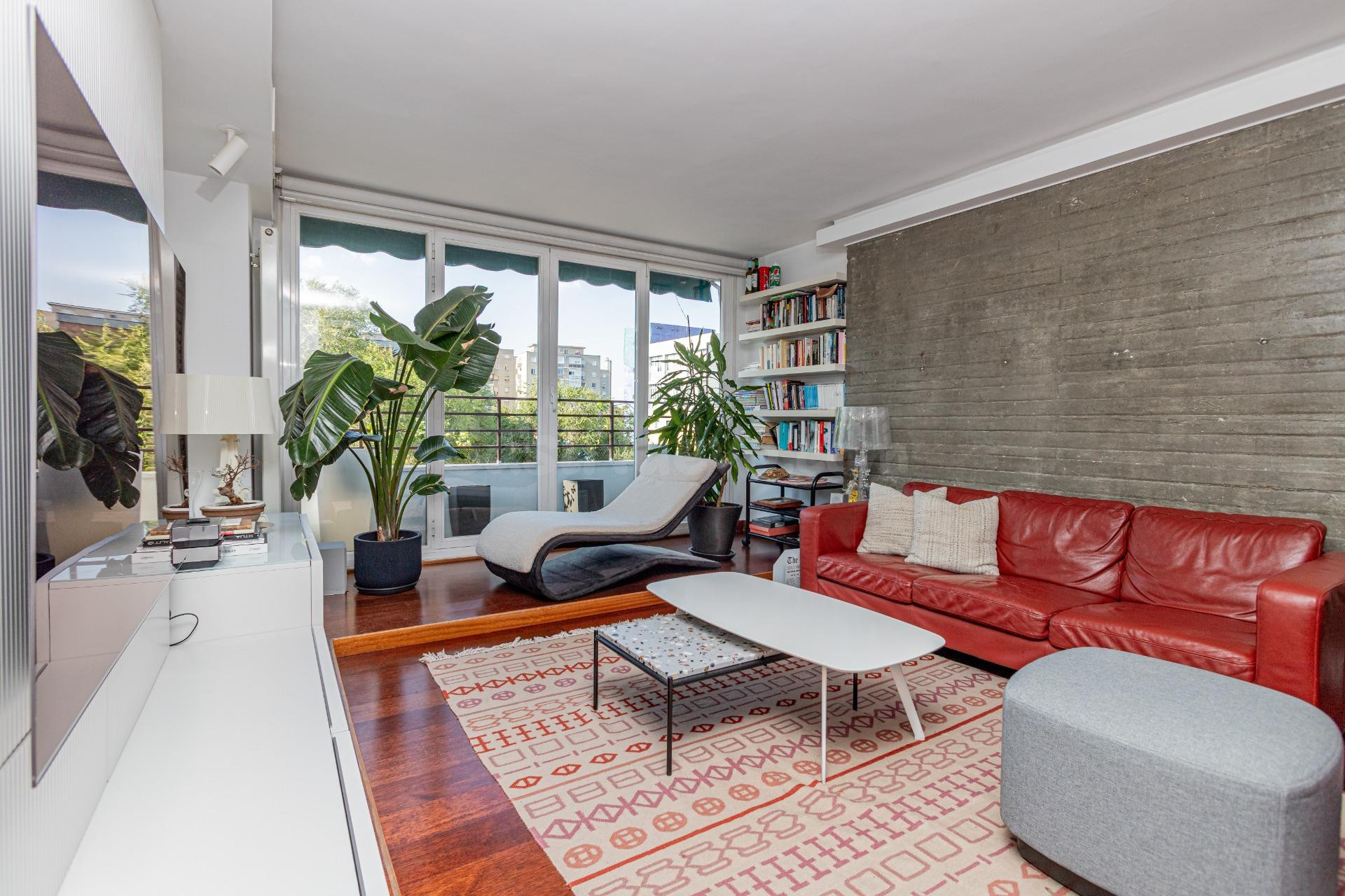 WGI Inmobiliaria presenta en alquiler esta espectacular vivienda completamente reformada en Camino de los Vinateros, Moratalaz