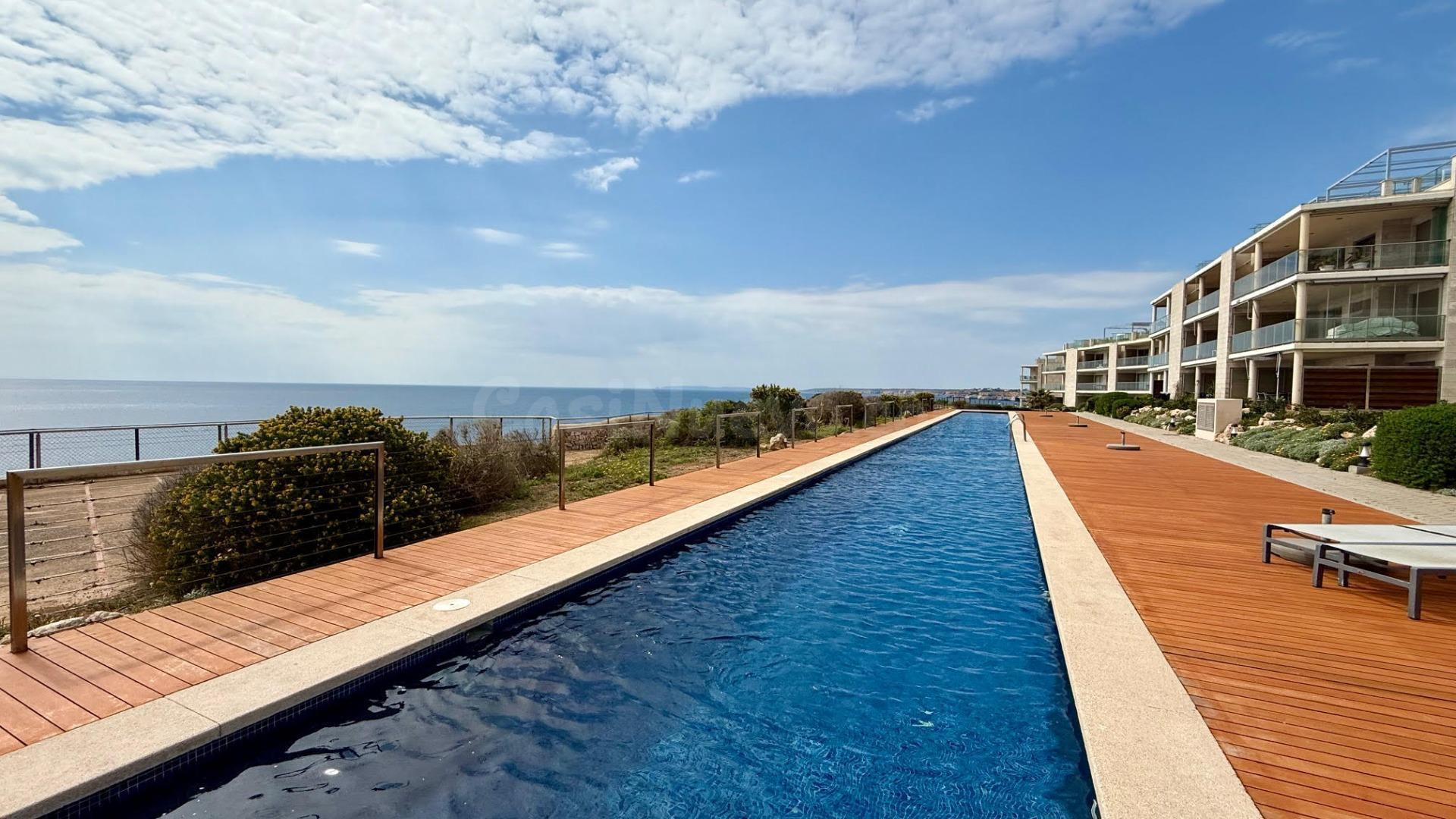 Planta Baja de Lujo con Jardín Privado - Alquiler de Septiembre a Junio