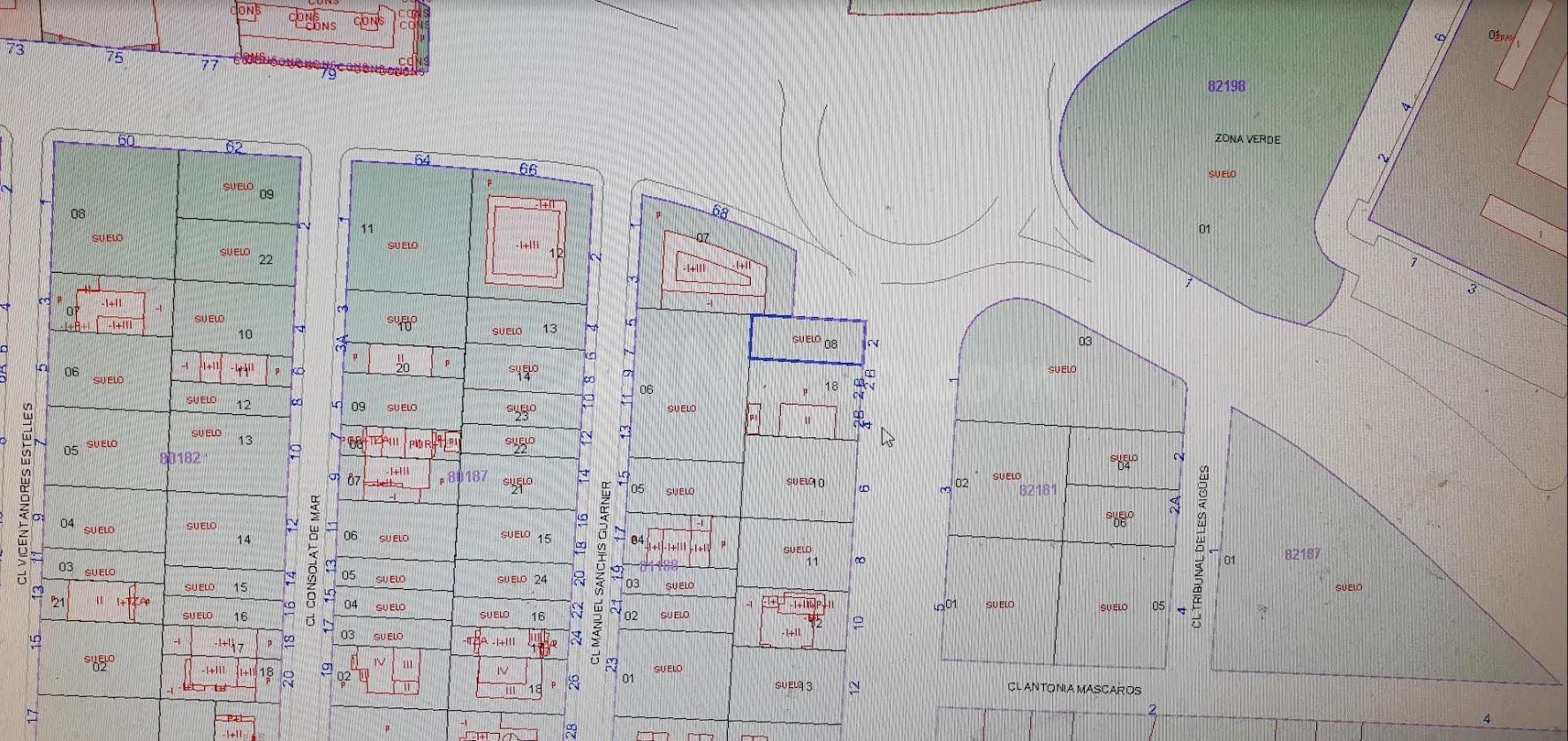 SE VENDE SOLAR EN EL AREA 6 DE 213 METROS