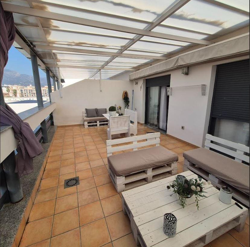 SE VENDE ESPECTACULAR ATICO EN EL POLIGONIO 3 DE LA VALL D'U - foto 2
