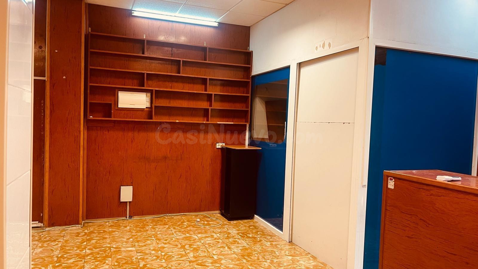 Local Comercial en Venta - Centro de Tortosa por €86,000