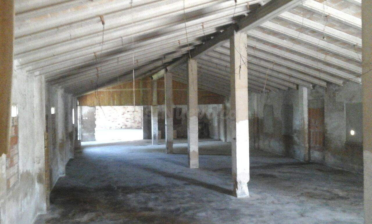 Oportunidad de Inversión: Nave Industrial en Venta por €969. - foto 3