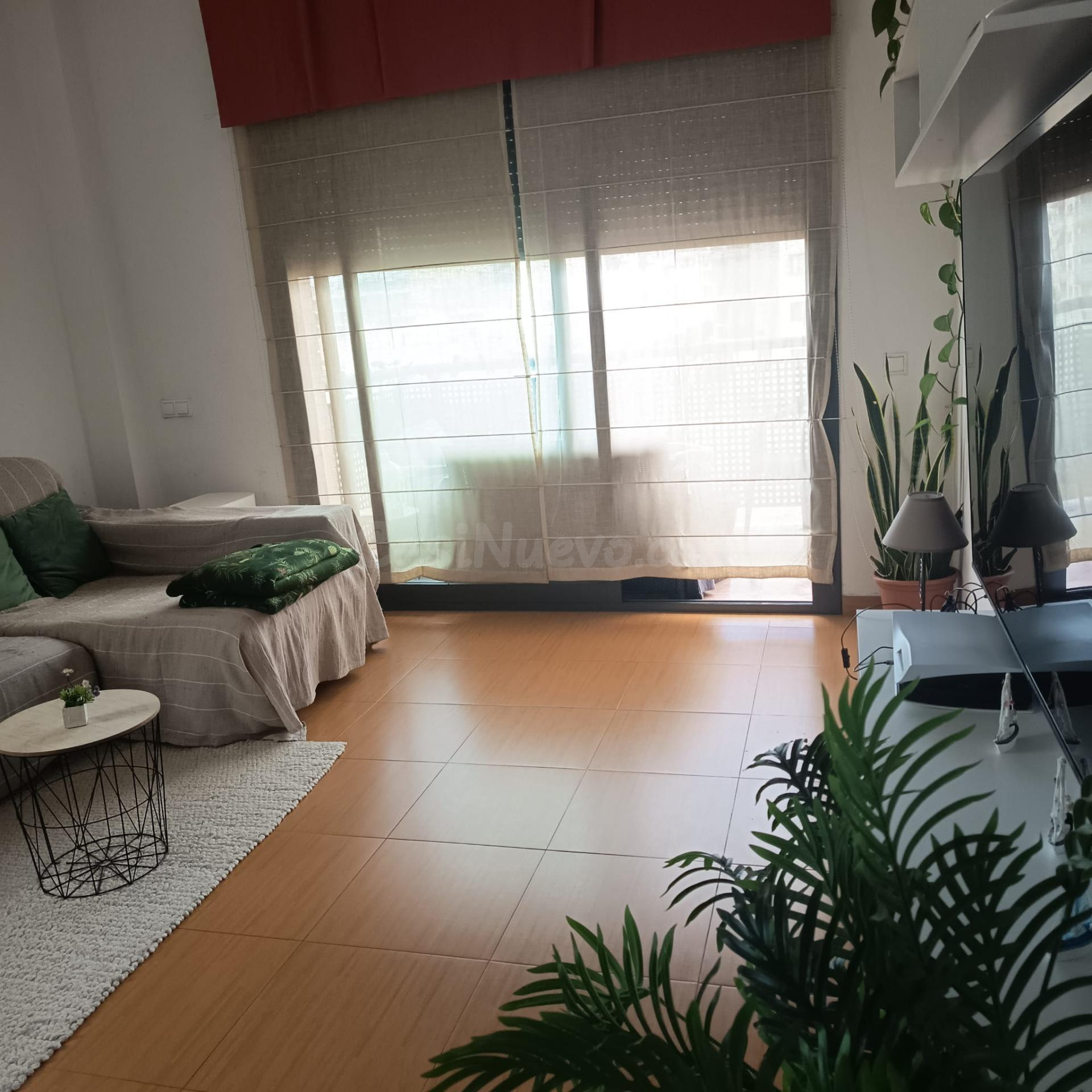 Exclusivo piso con Dos Terrazas, piscina comunitaria y plaza de parking