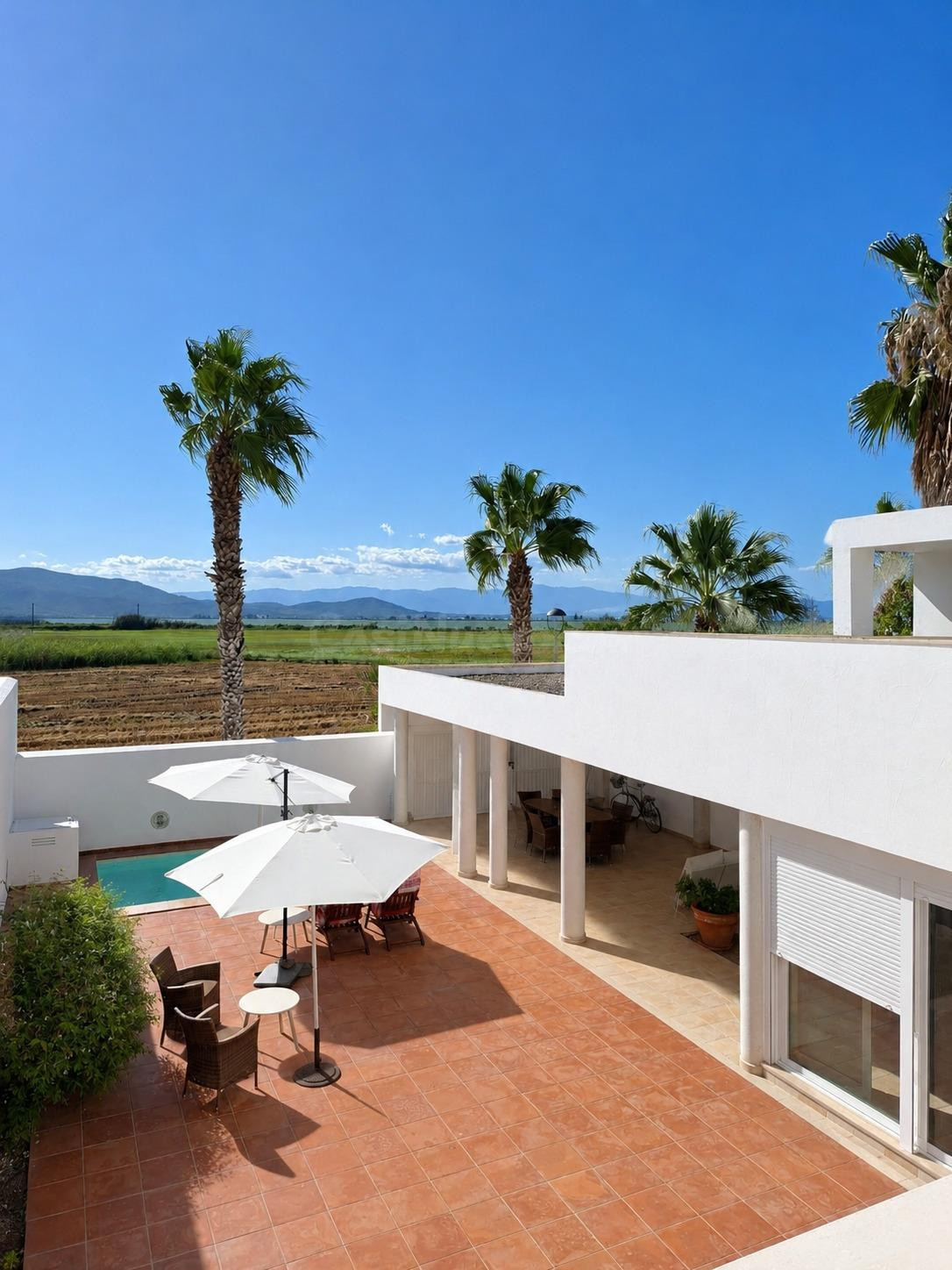 Exclusivo Chalet Nuevo en Eucaliptus-Poble Nou del Delta con piscina privada