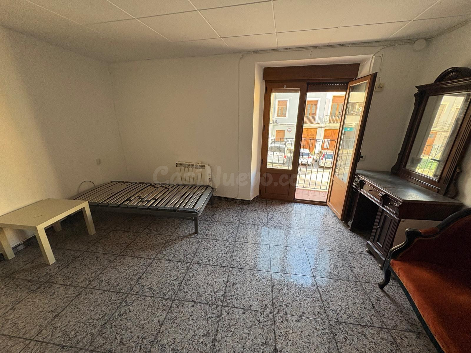 CASA EN EL CENTRO CON MUCHAS POSIBILIDADES - foto 4