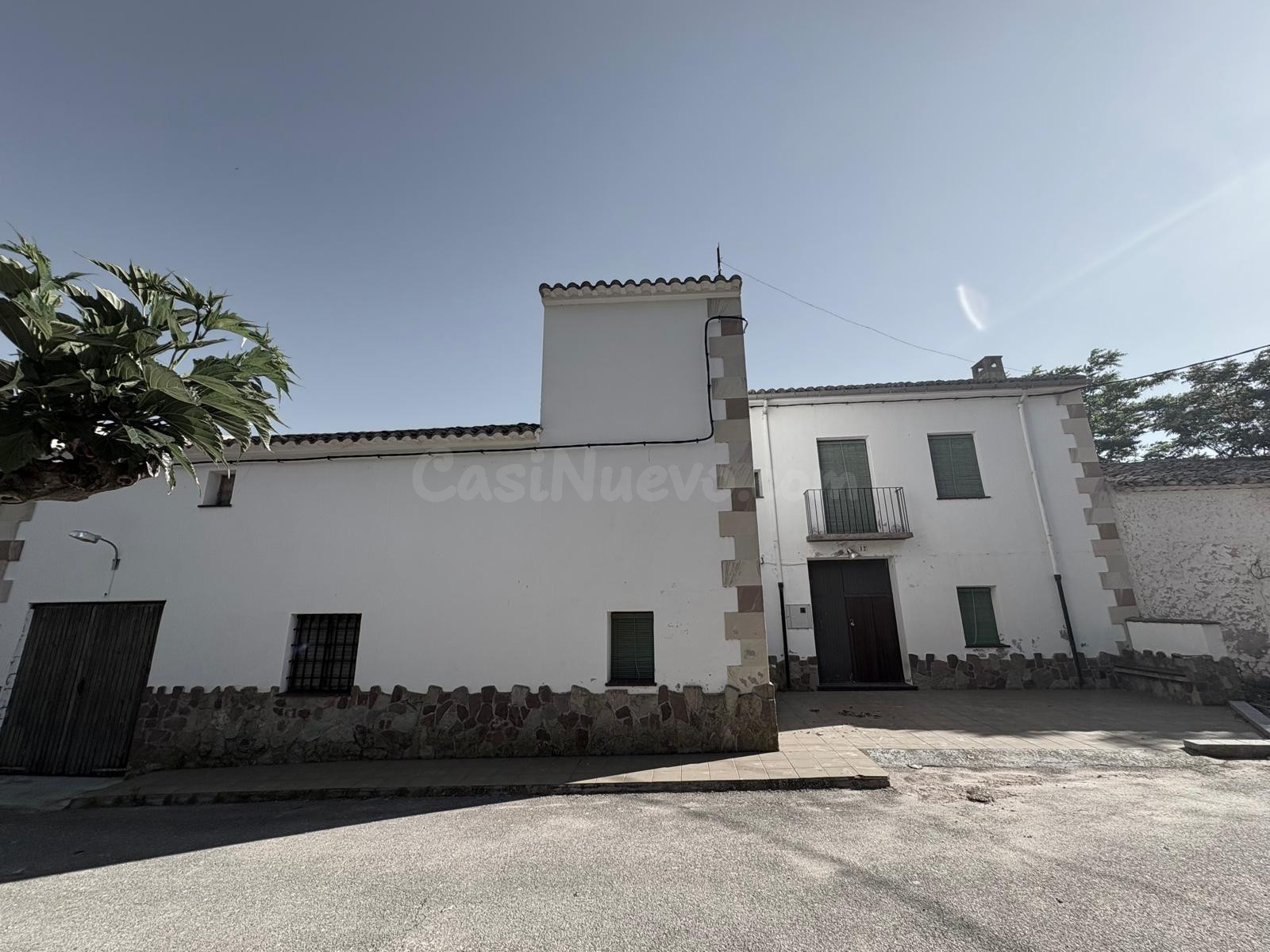 CASA DE 480M2 EN SAN BENITO