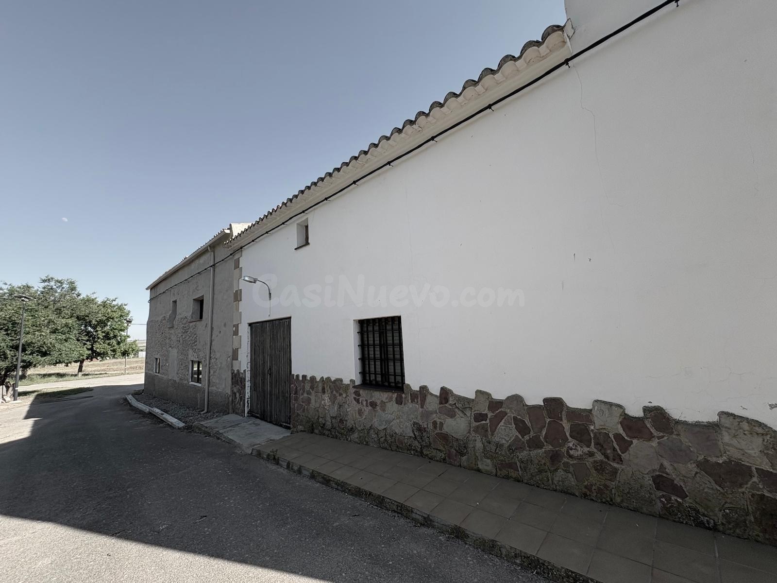CASA DE 480M2 EN SAN BENITO - foto 2