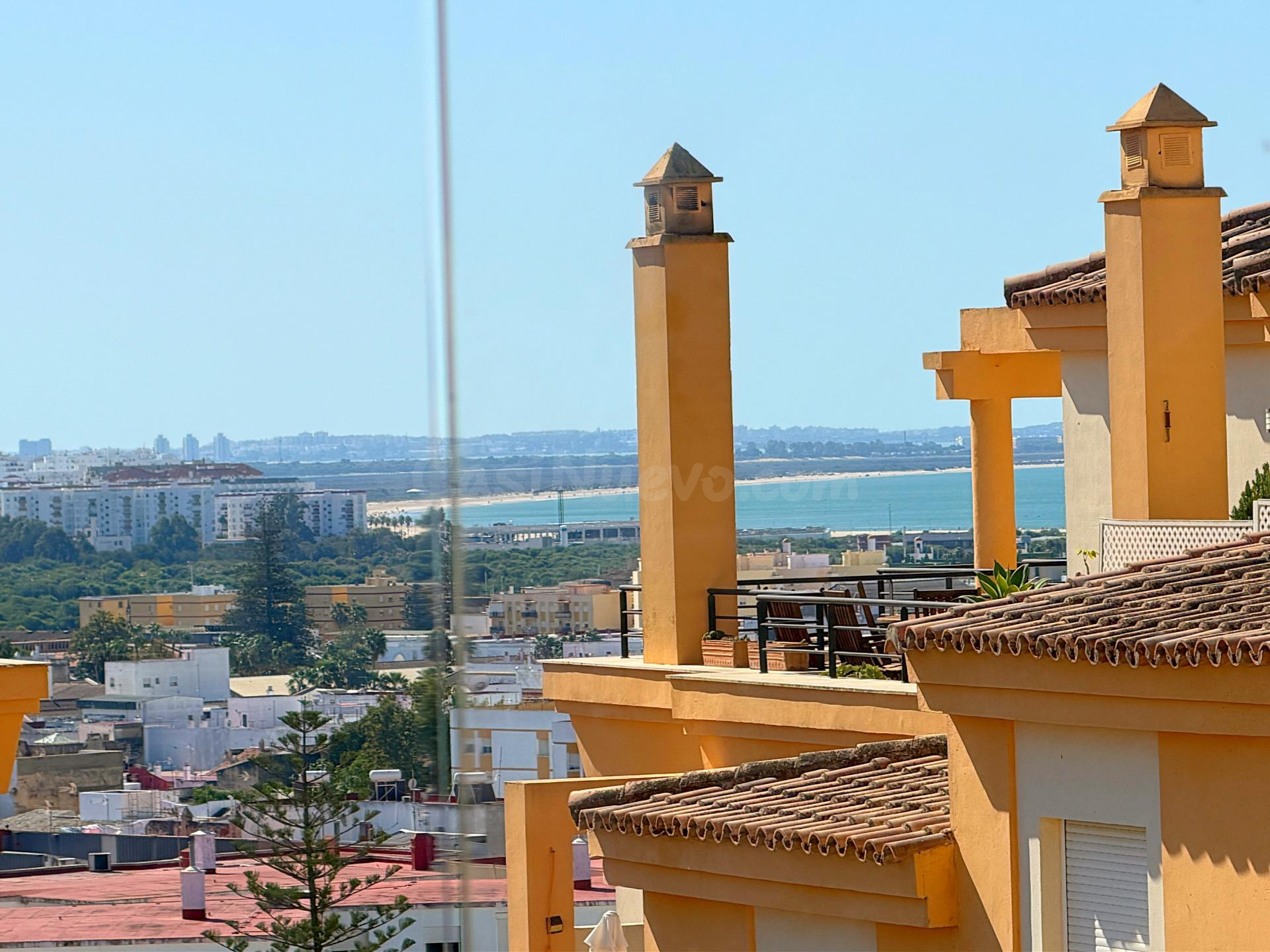 ESPECTACULAR ÁTICO CON VISTAS PARA LARGA TEMPORADA - foto 2