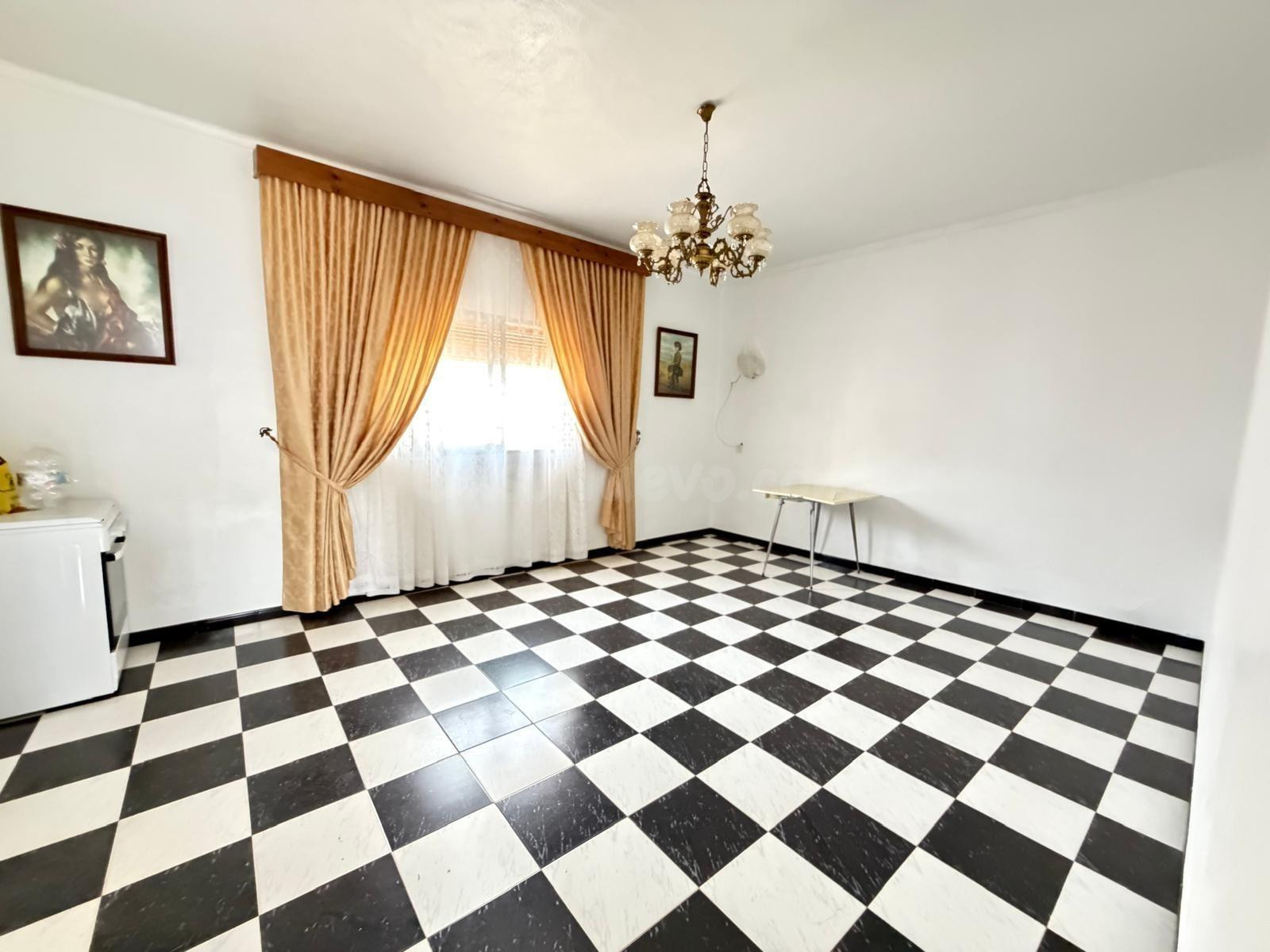 CASA CON AMPLIA PARCELA EN NAVAHERMOSA (SIERRA DE YEGUAS) PU - foto 5