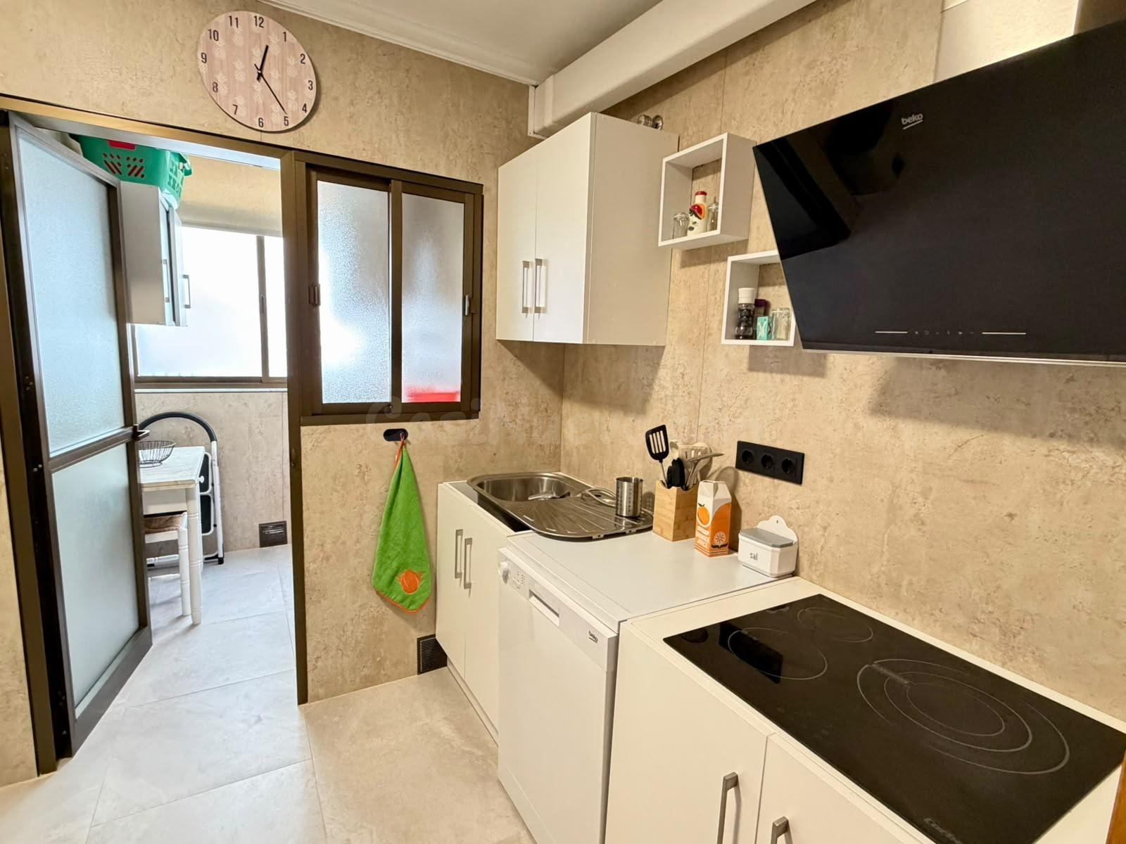Amplio Piso en el Corazón de Antequera - Alquiler a €1200 o  - foto 3