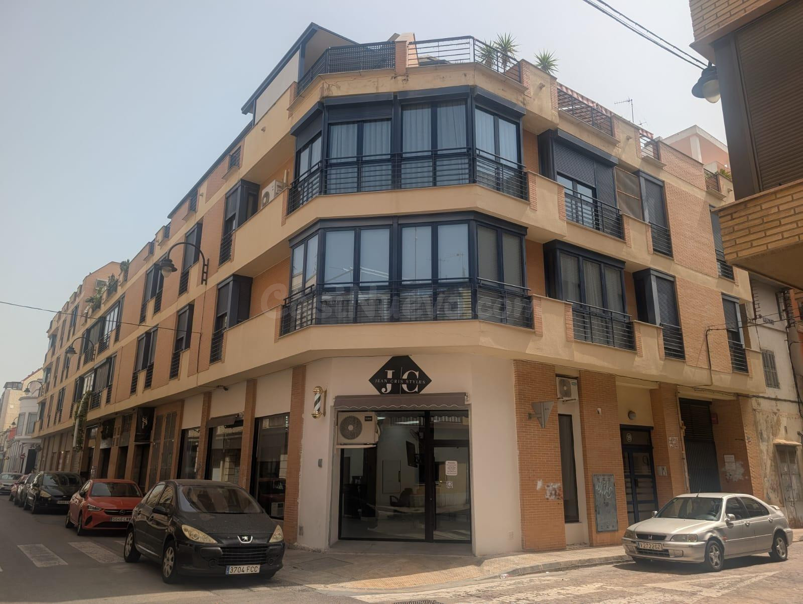 Amplio Parking en Venta en Alzira