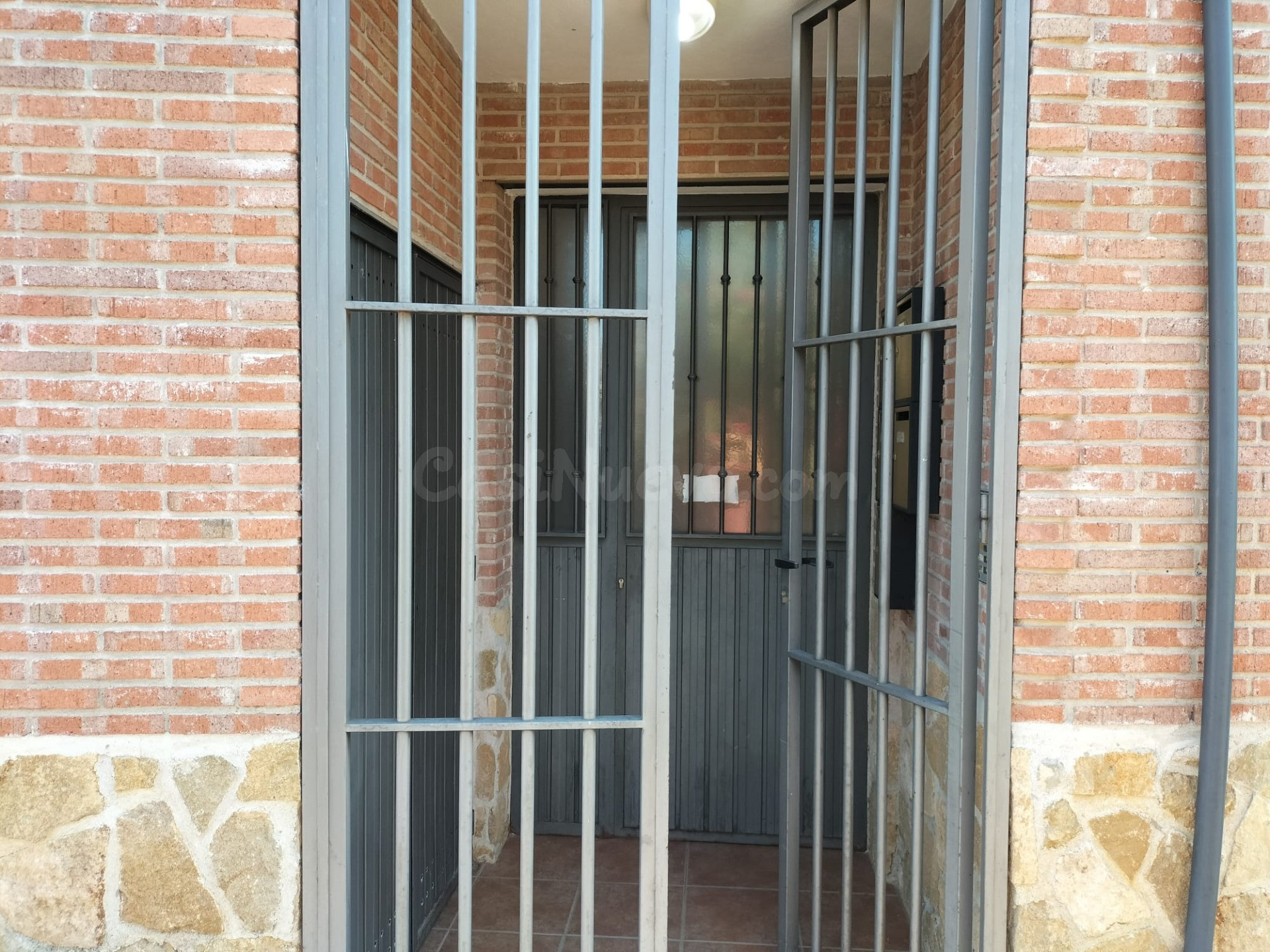 SE VENDE PISO EN CL ALAMILLO Nº 14  - Navalagamella - Madrid - foto 2