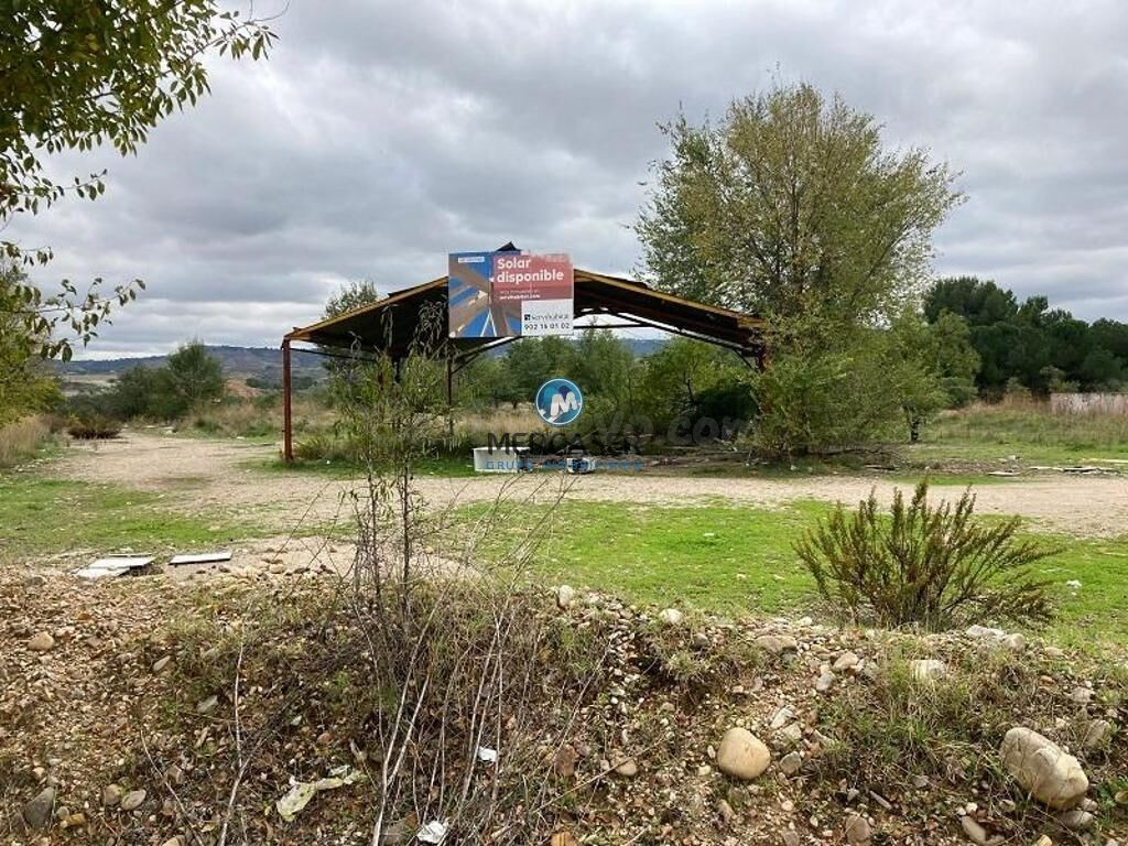 Terreno urbano para construir en venta en c. la aceña sector