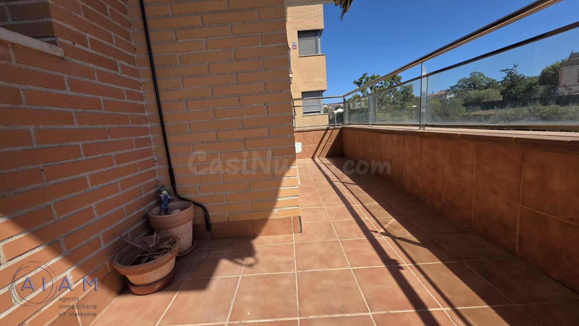 PISO CON PISCINA Y PARKING EN EL CENTRO DE TORDERA