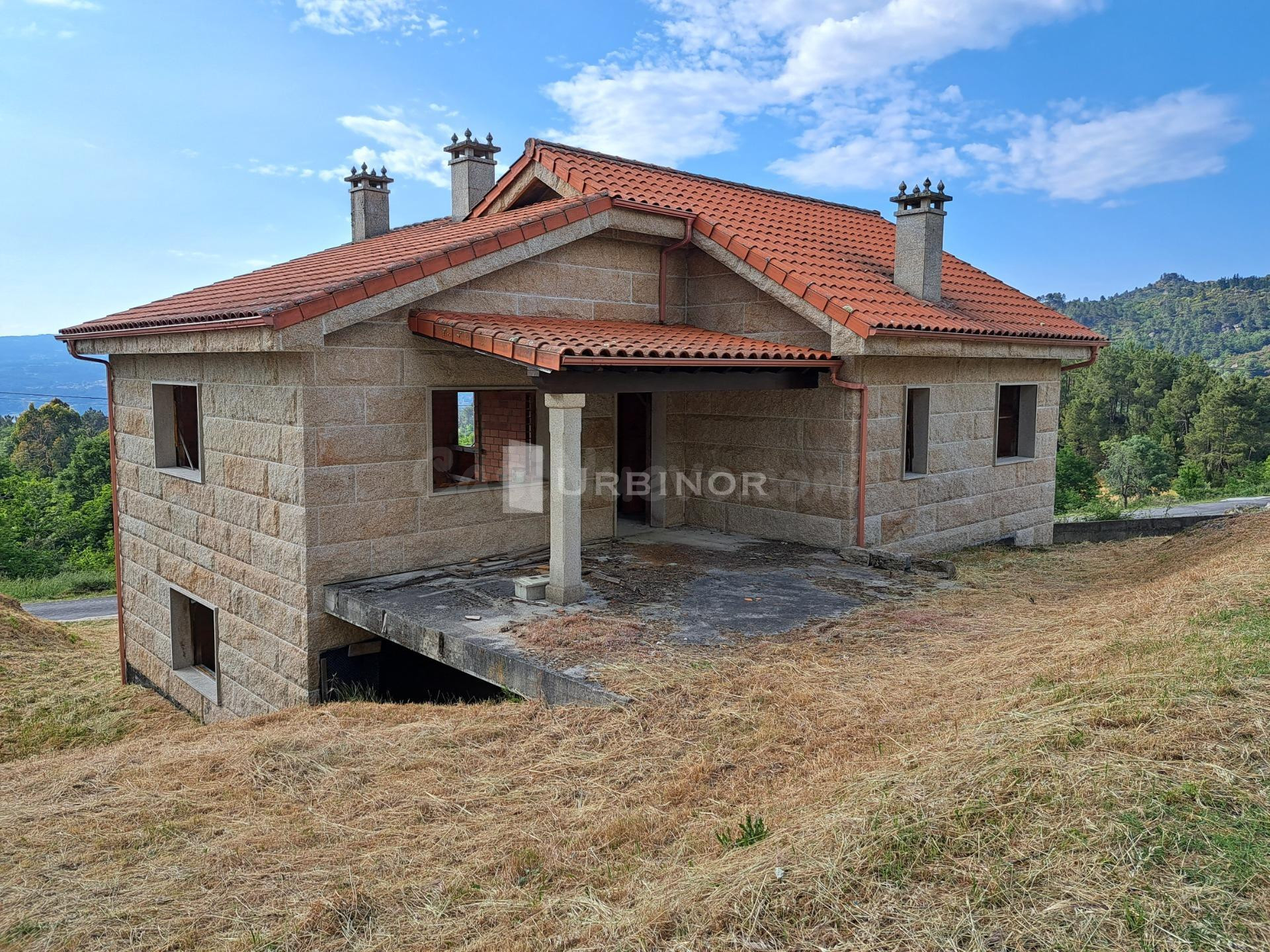 ❗ATENCIÓN❗ Excelente CHALET individual en construcción. SAN MIGUEL DO CAMPO.