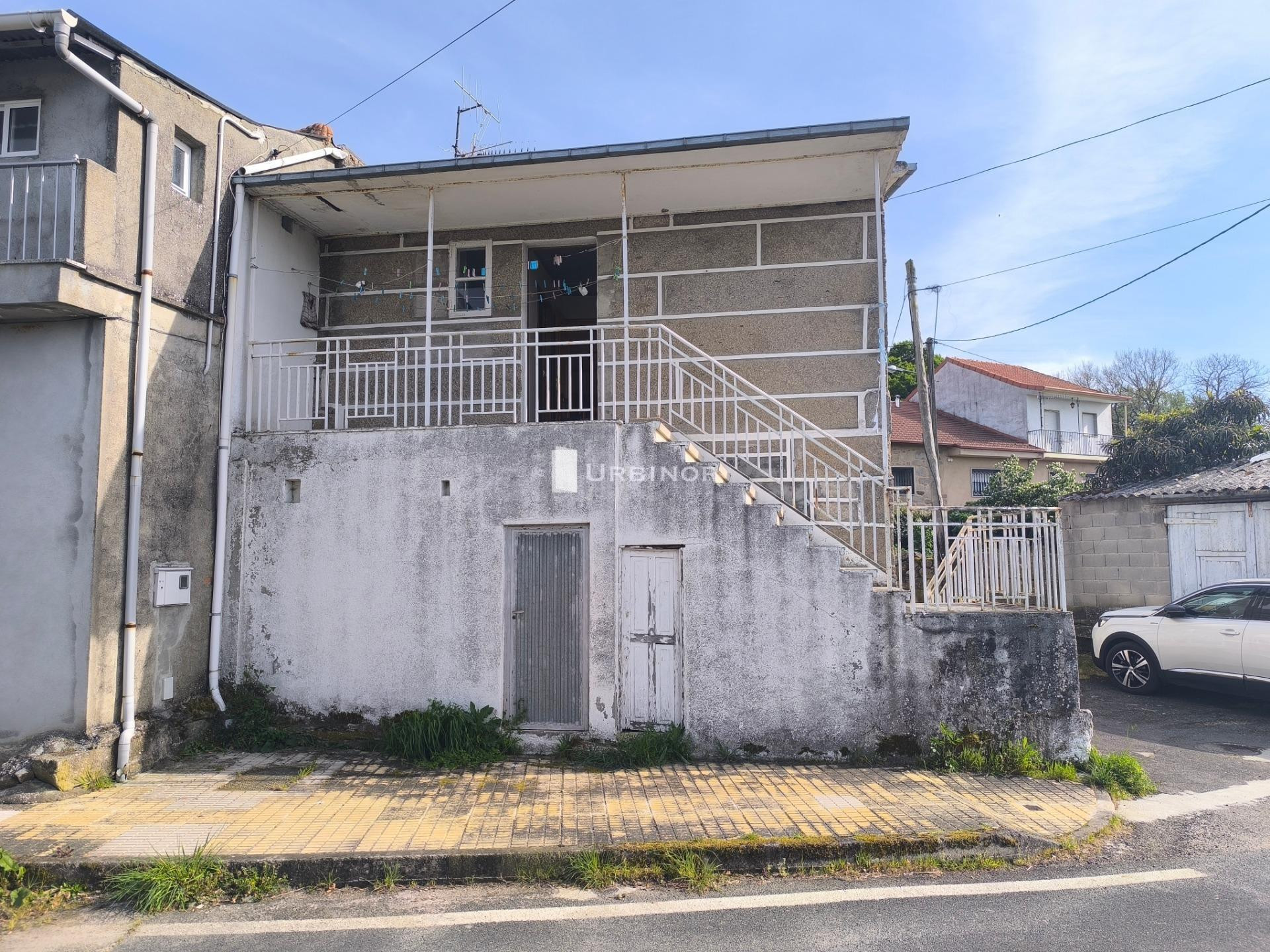 Casa de piedra con reforma parcial, huerta y pozo – a 10 km. - foto 2